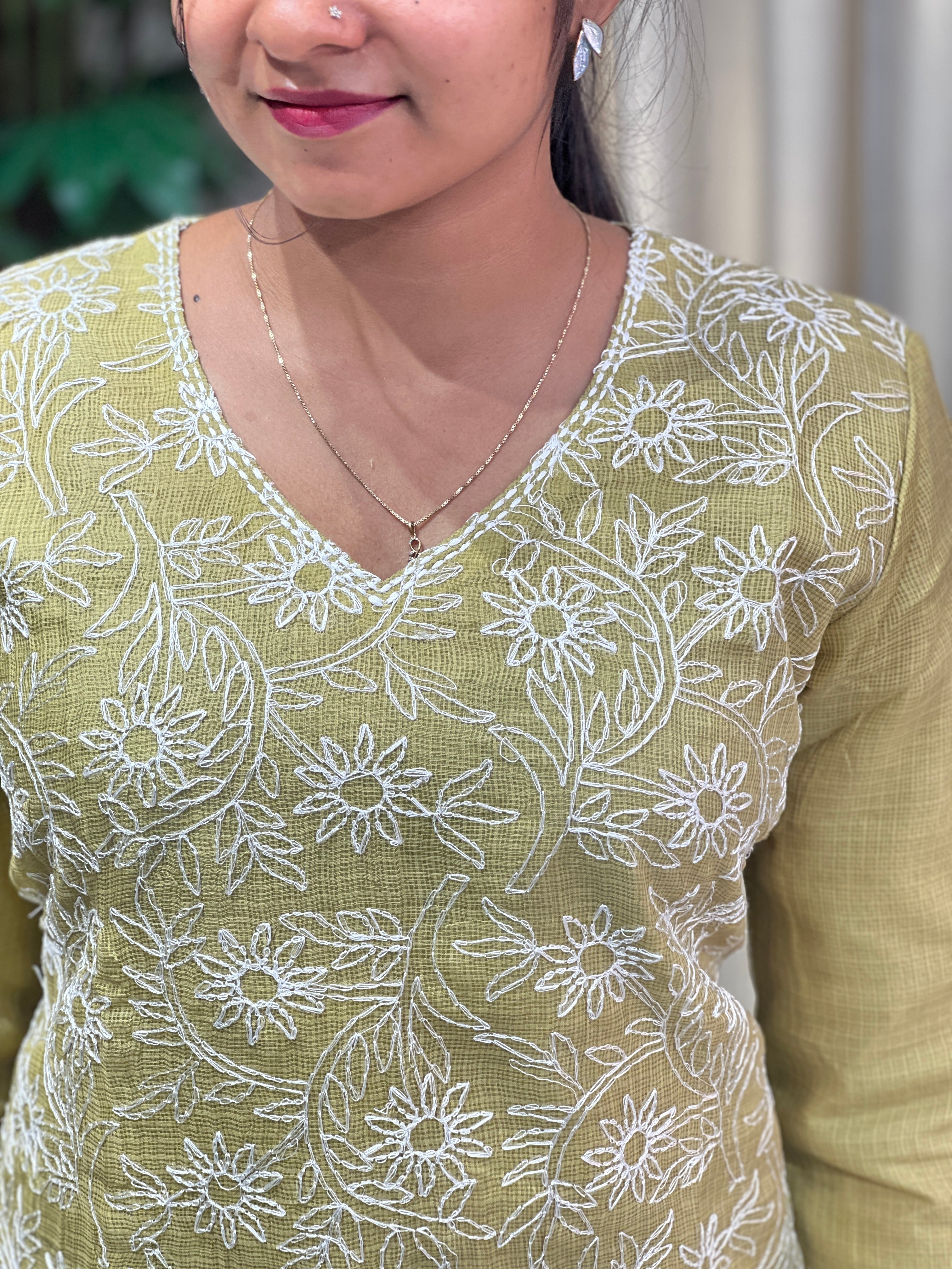 Floral Embroidery Kota Kurta | DNT968