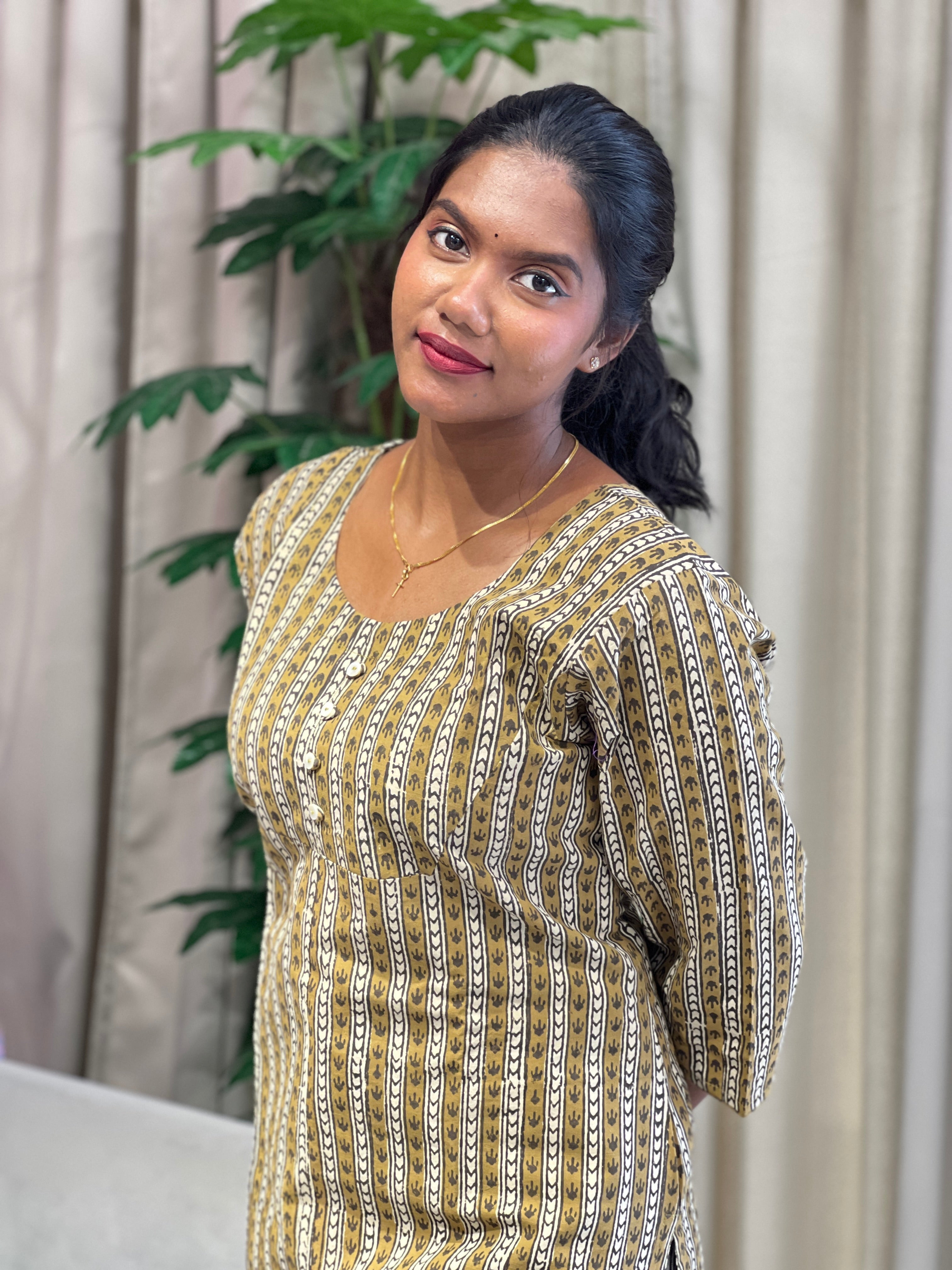 Stripe Print Detailed Cotton Kurta | RMLA184