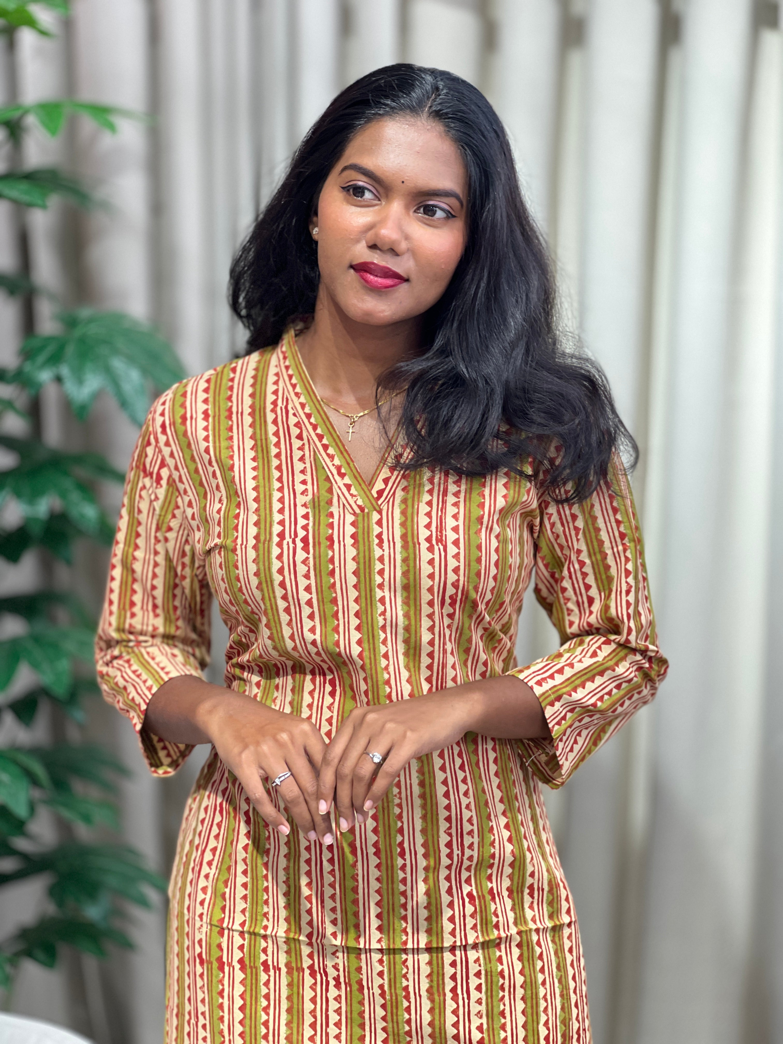 Stripes Printed Cotton Kurta | DNT1149