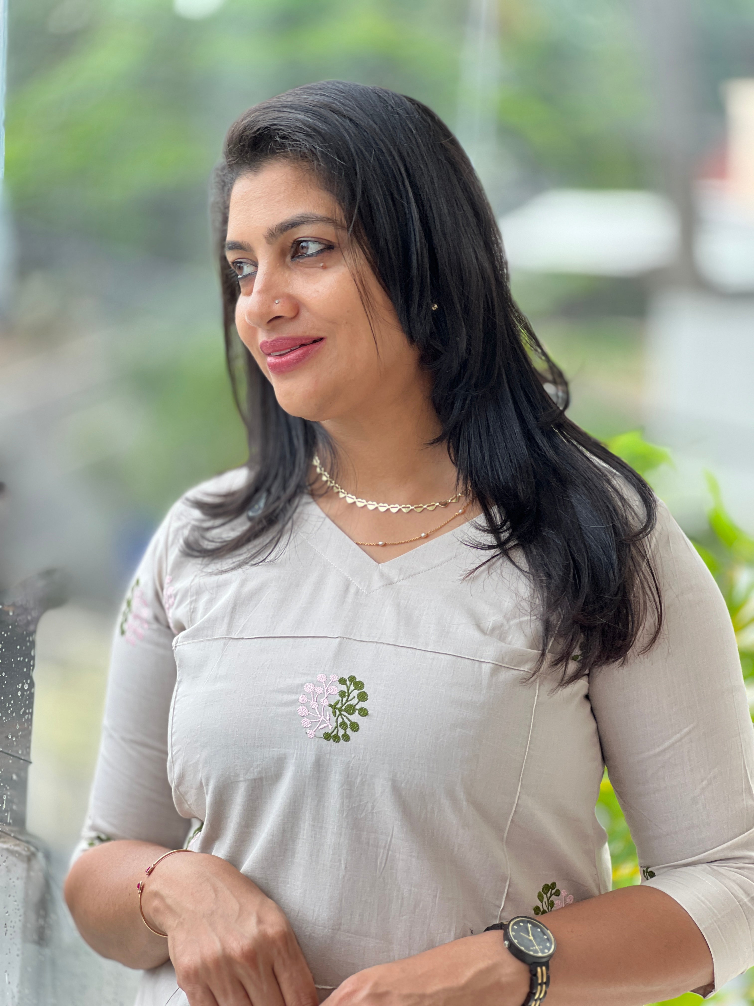 Scattered Embroidery Detailed Cotton Kurta Set | MSN169