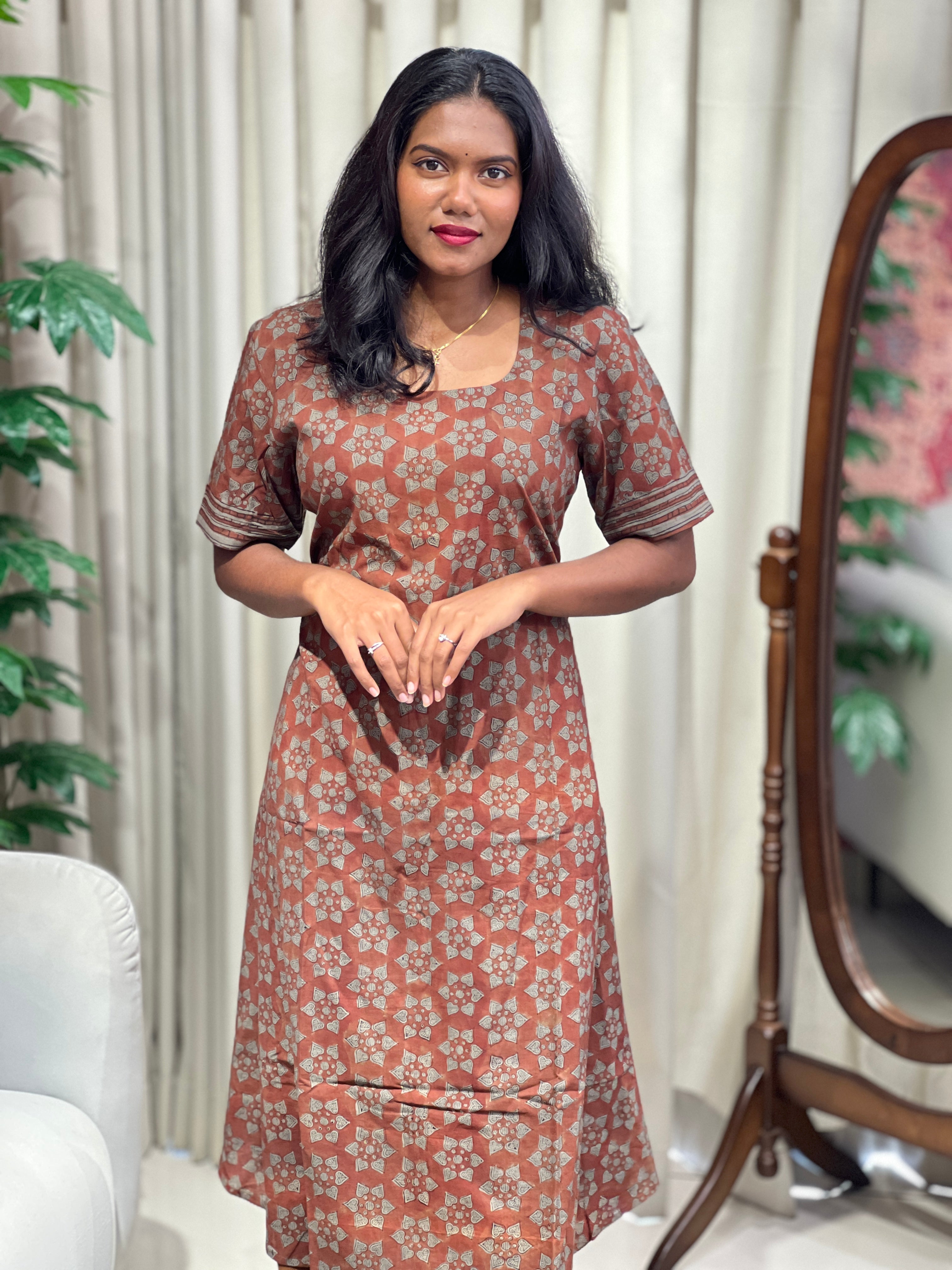 Floral Printed Cotton Kurta | DNT1135