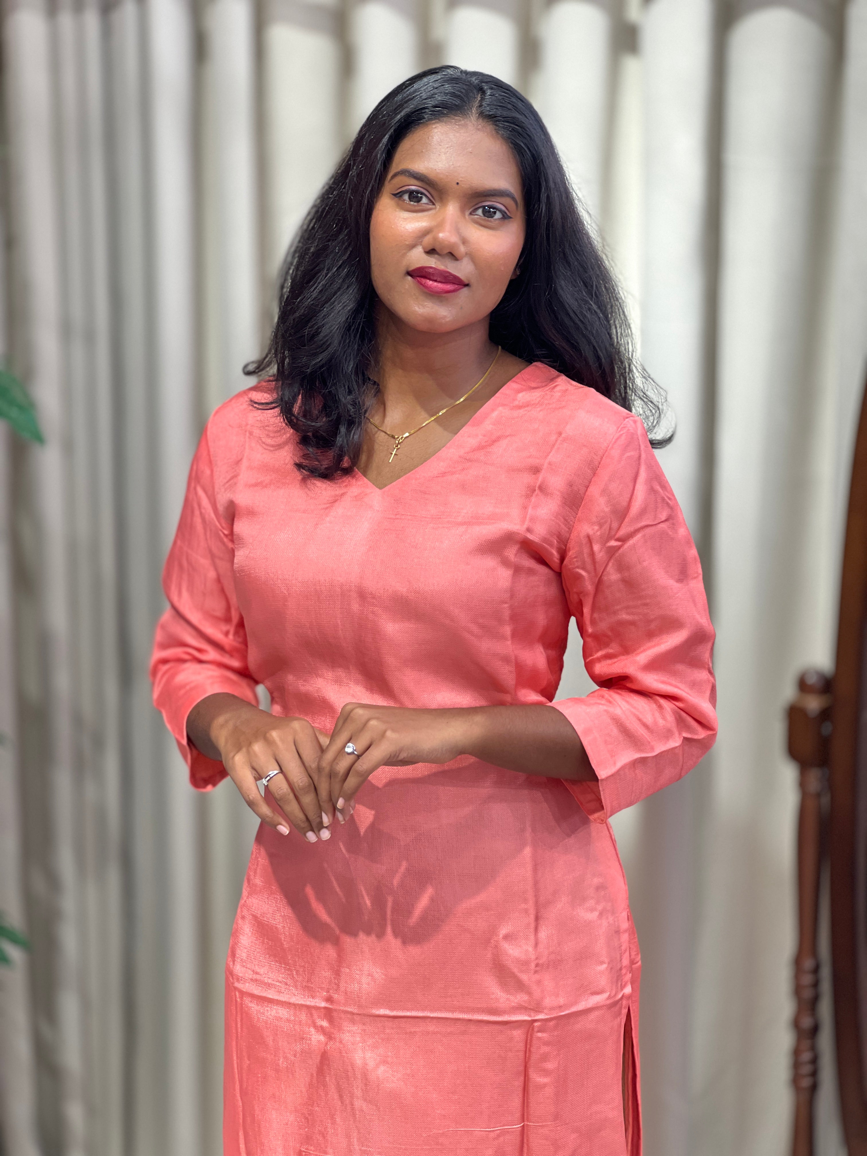 Solid Patterned Semi Silk Kurta | DNT1141