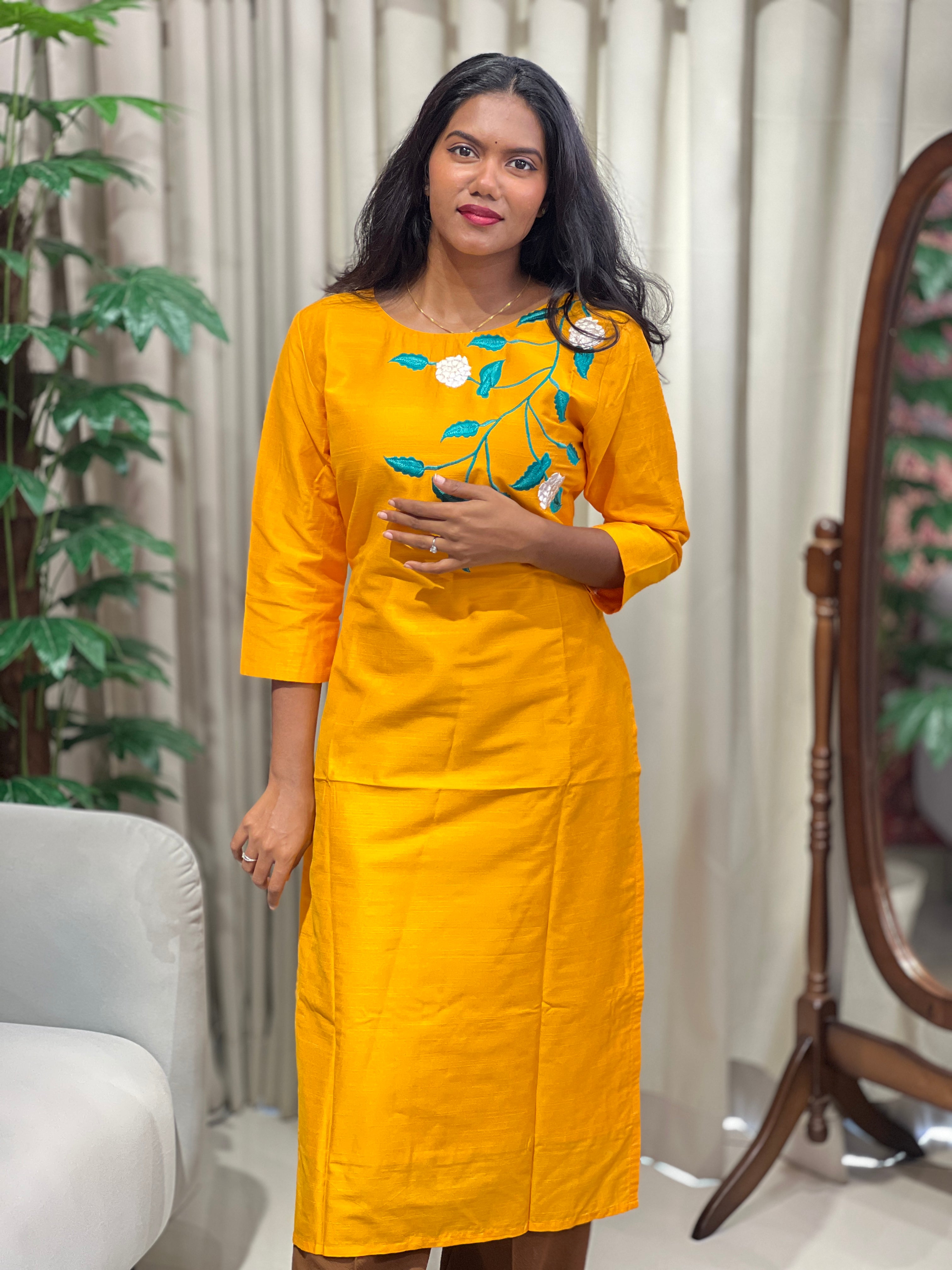 Floral Embroidery Detailed Cotton Silk Kurta | DNT1132