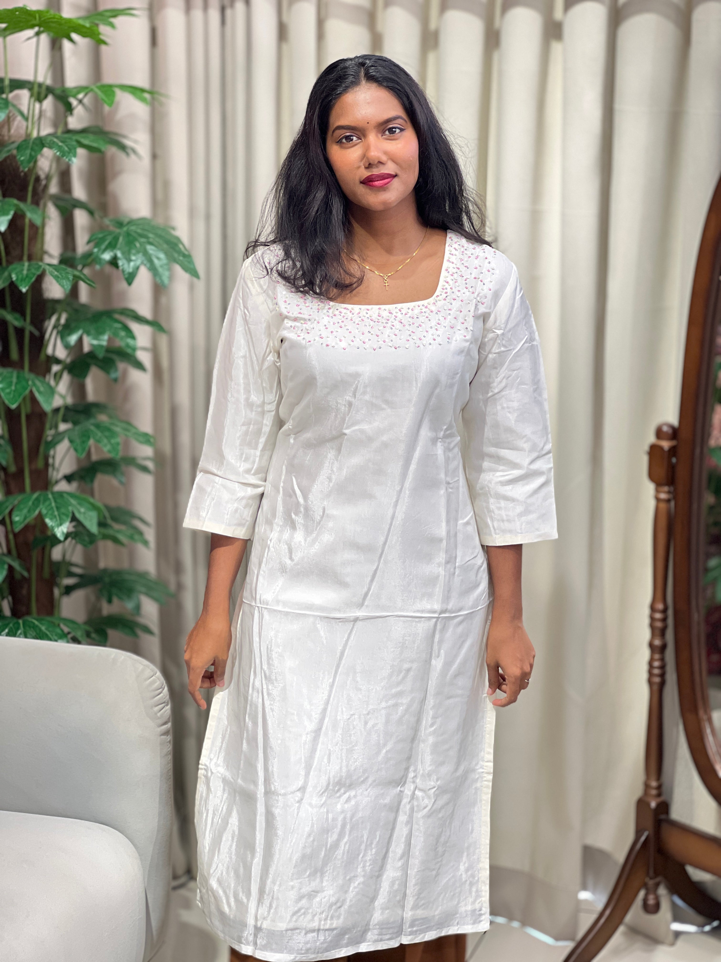 Hand Embroidery Detailed Semi Silk Kurta | DNT1133