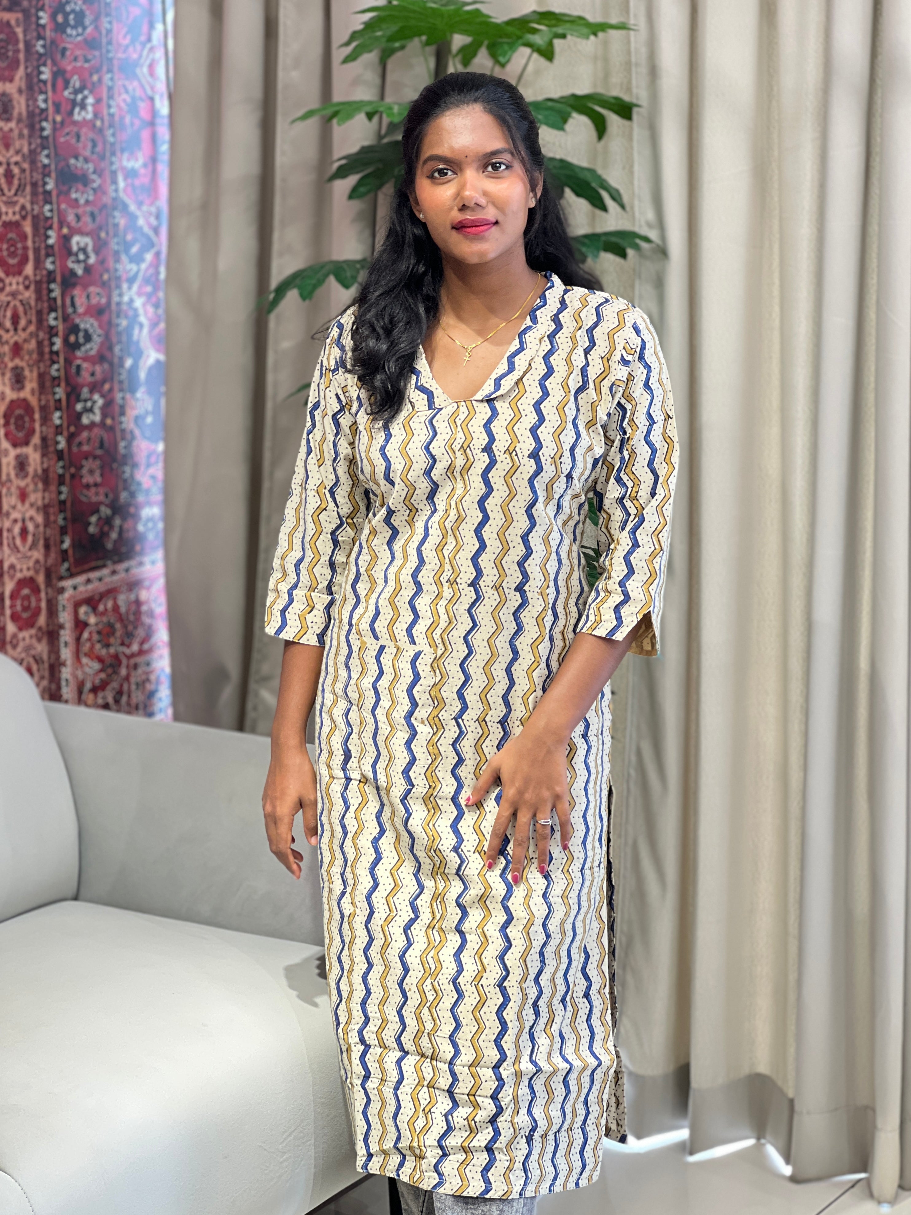 Stripes Zigzag Pattern Cotton Short Kurta | RMLA179