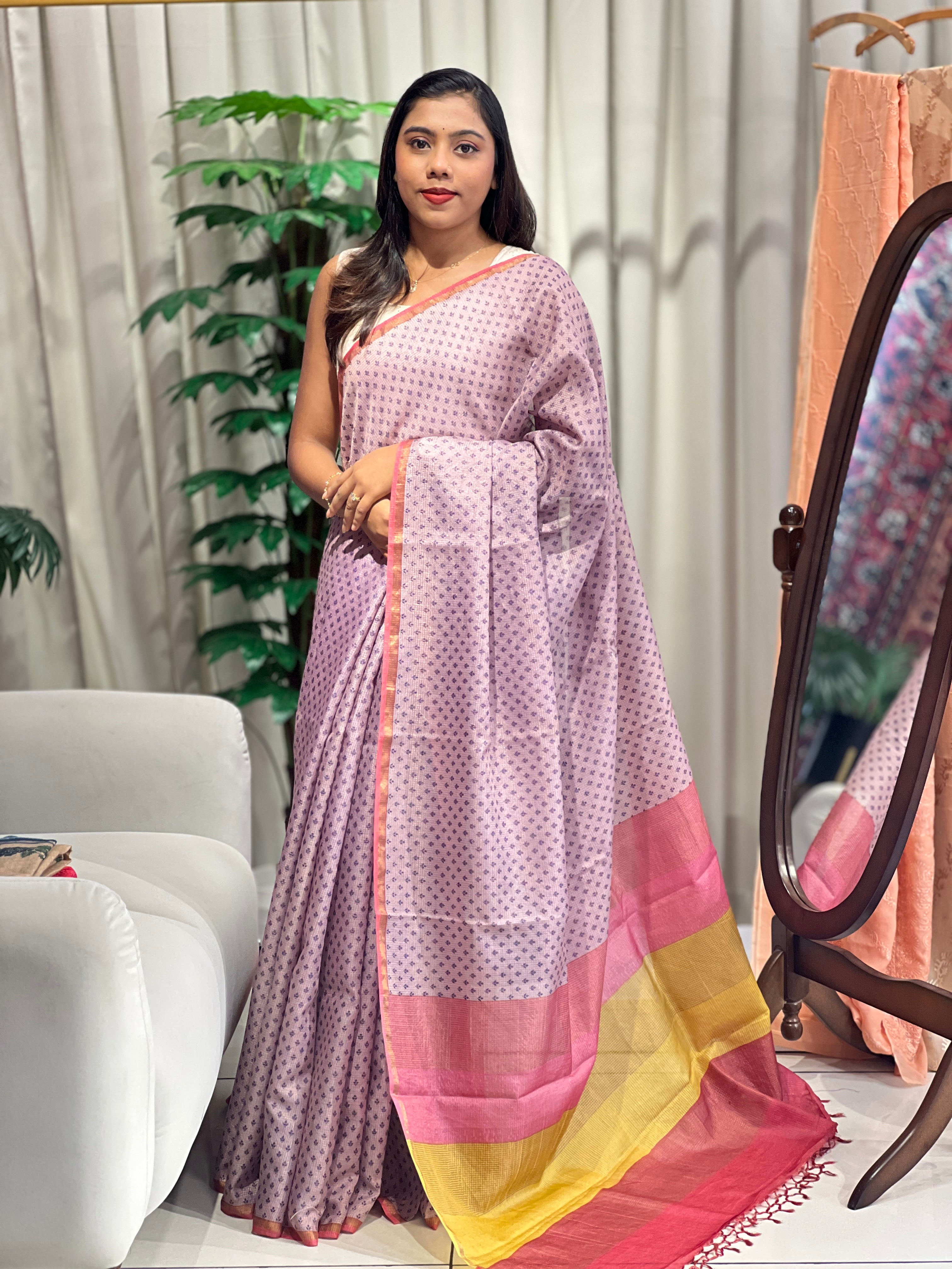 Zari Check Patterned Desi Tussar Saree | HS1417