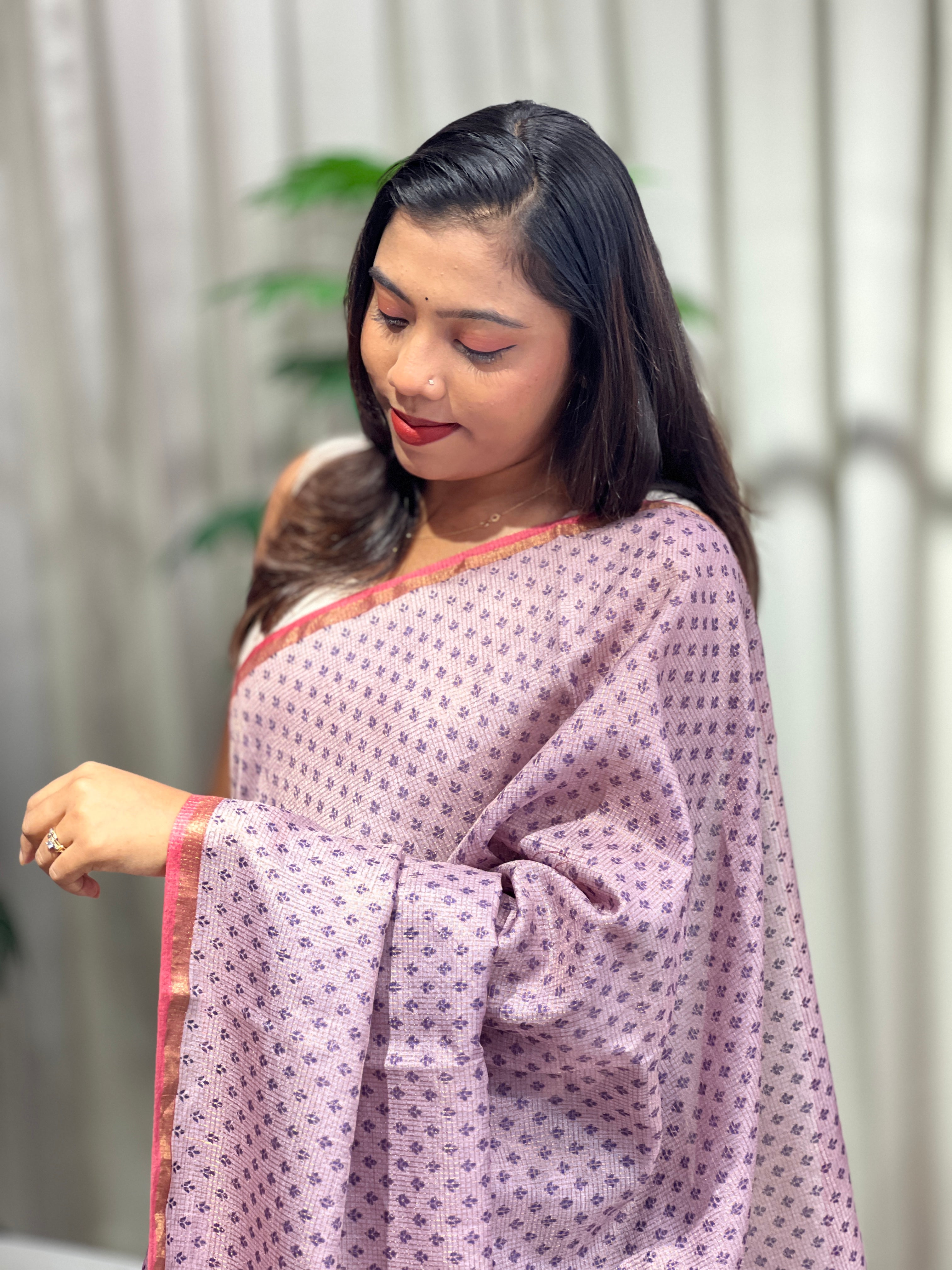 Zari Check Patterned Desi Tussar Saree | HS1417