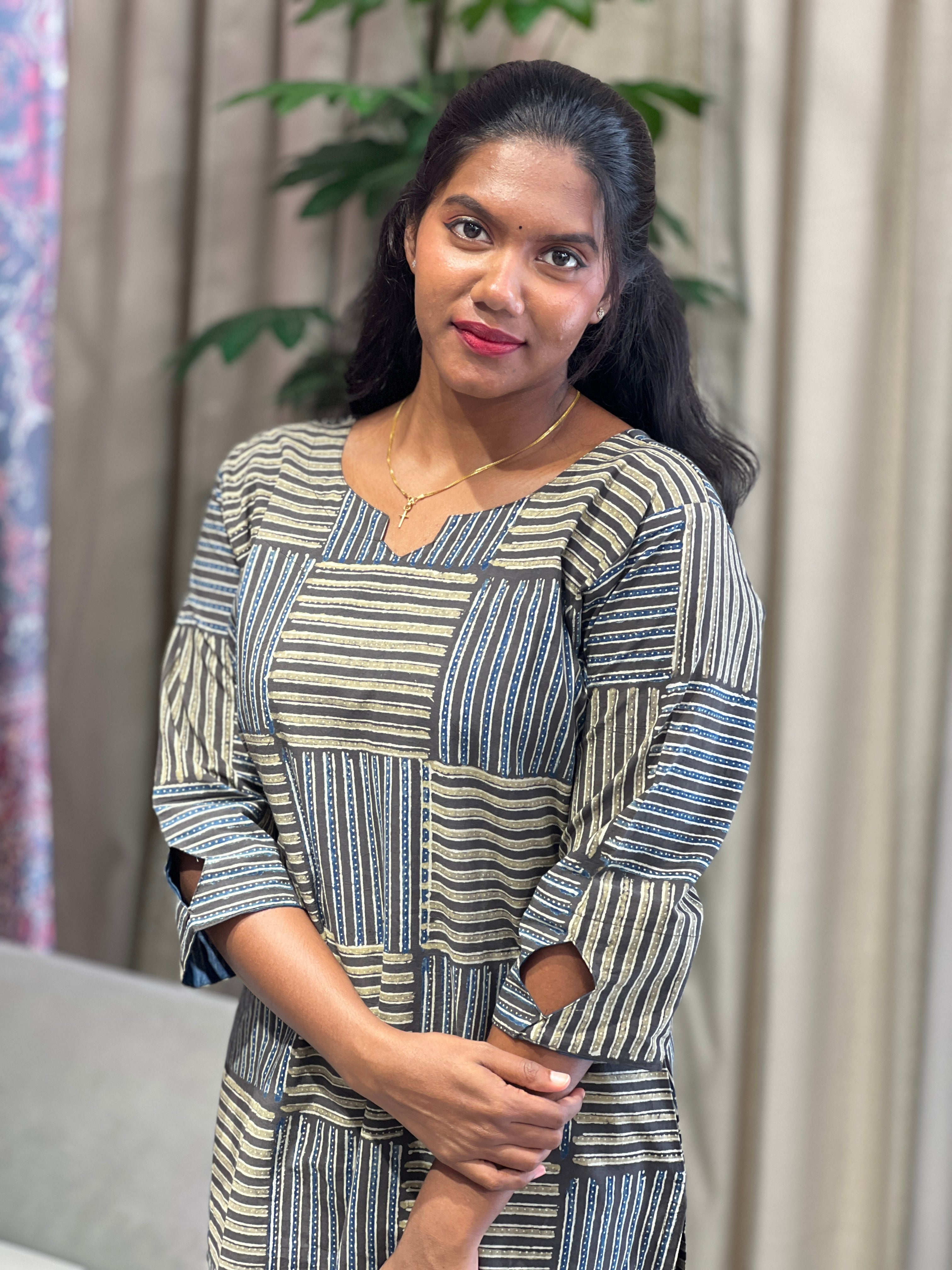 Geometric Print Detailed Cotton Kurta | RMLA174