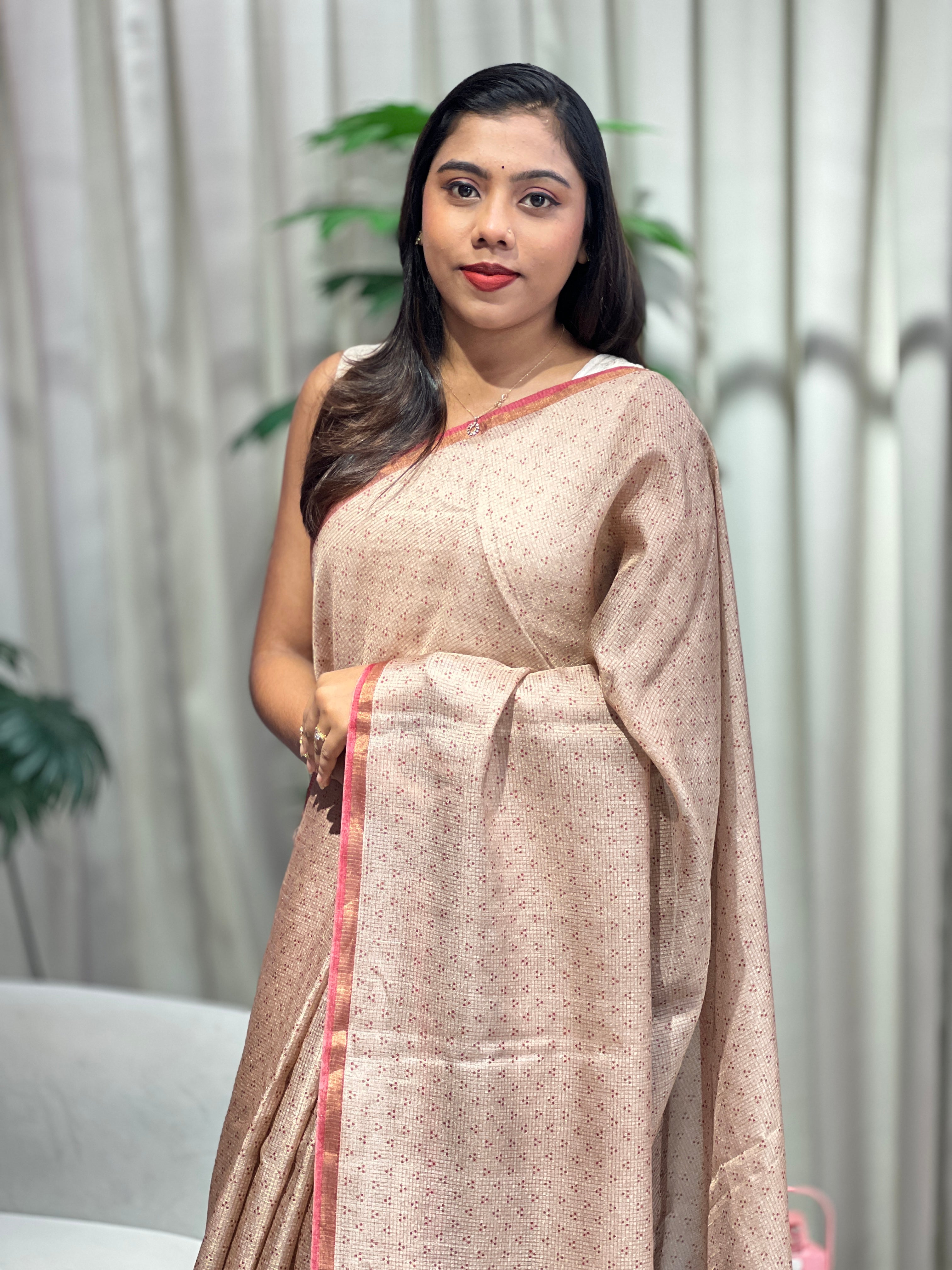 Zari Check Patterned Desi Tussar Saree | HS1416