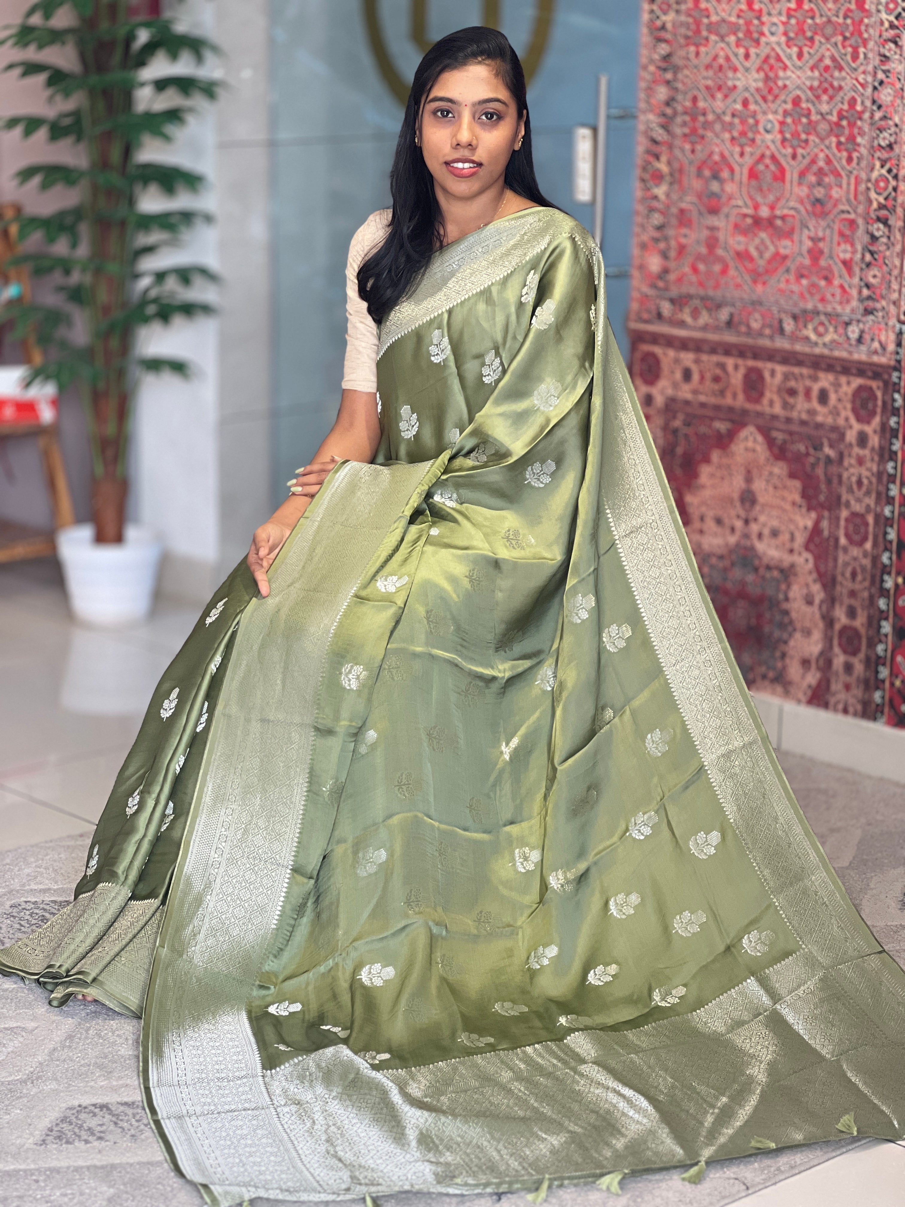 Banarasi Weaving Pattern Kathan Silk Saree | DVS169