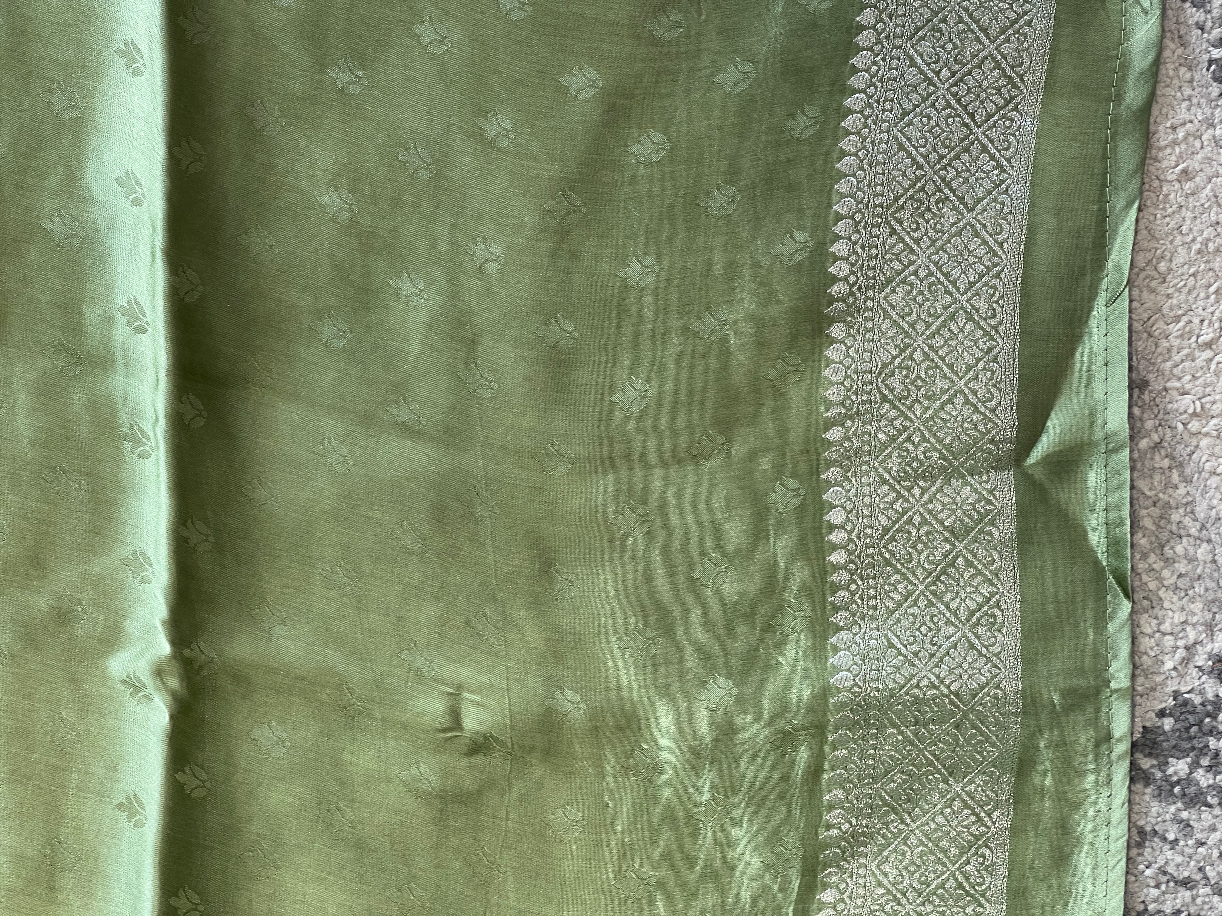 Banarasi Weaving Pattern Kathan Silk Saree | DVS169