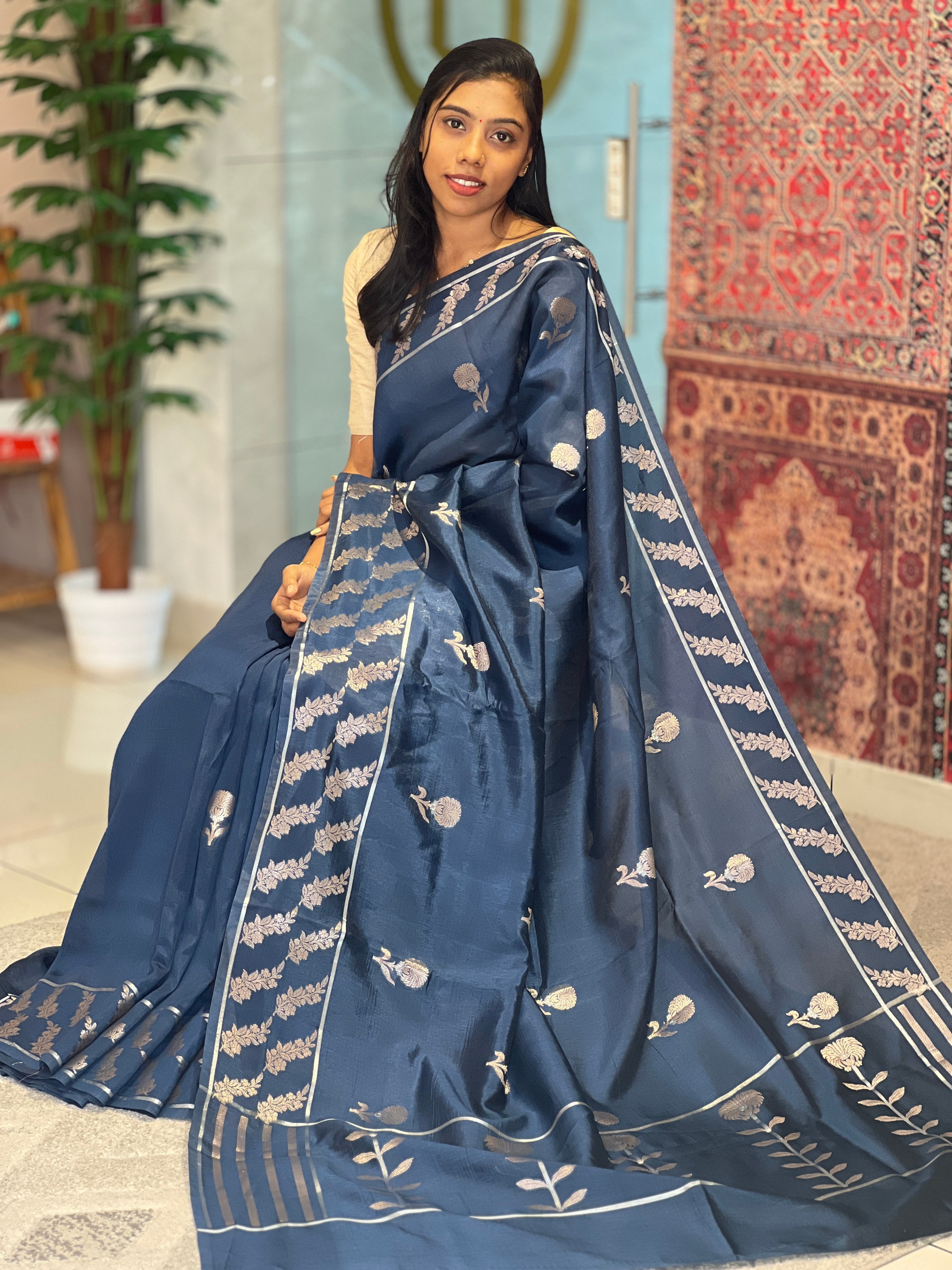 Banarasi Weaving Pattern Semi Silk Saree | NN272