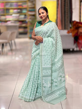 Stripe With Floral Jaal Print Detailed Cotton Saree | VDA208