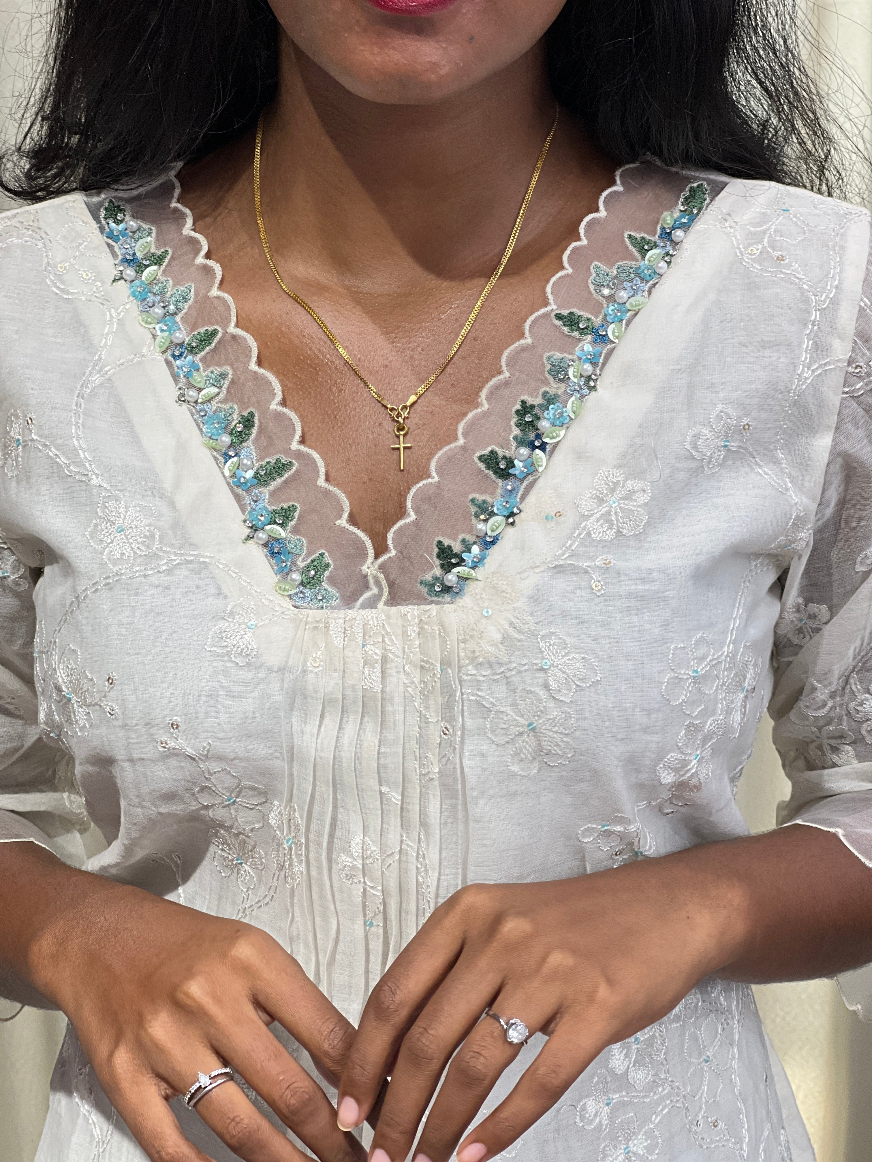 Floral Embroidery With Sequins Detailed Mul Chanderi Kurta | DN797