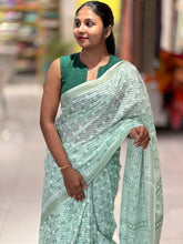 Stripe With Floral Jaal Print Detailed Cotton Saree | VDA208