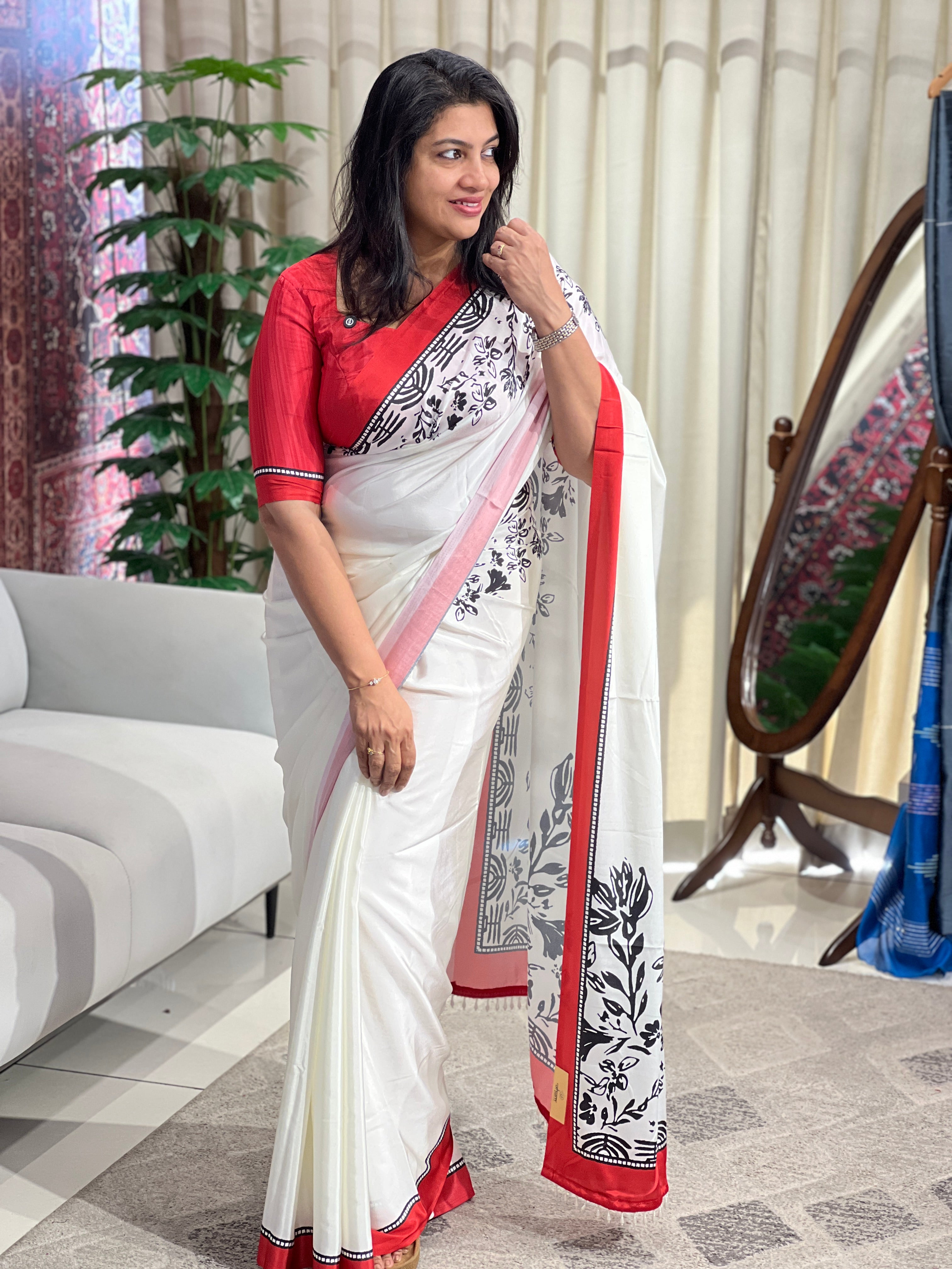 Floral Digital Printed Crepe Silk Saree | HT437