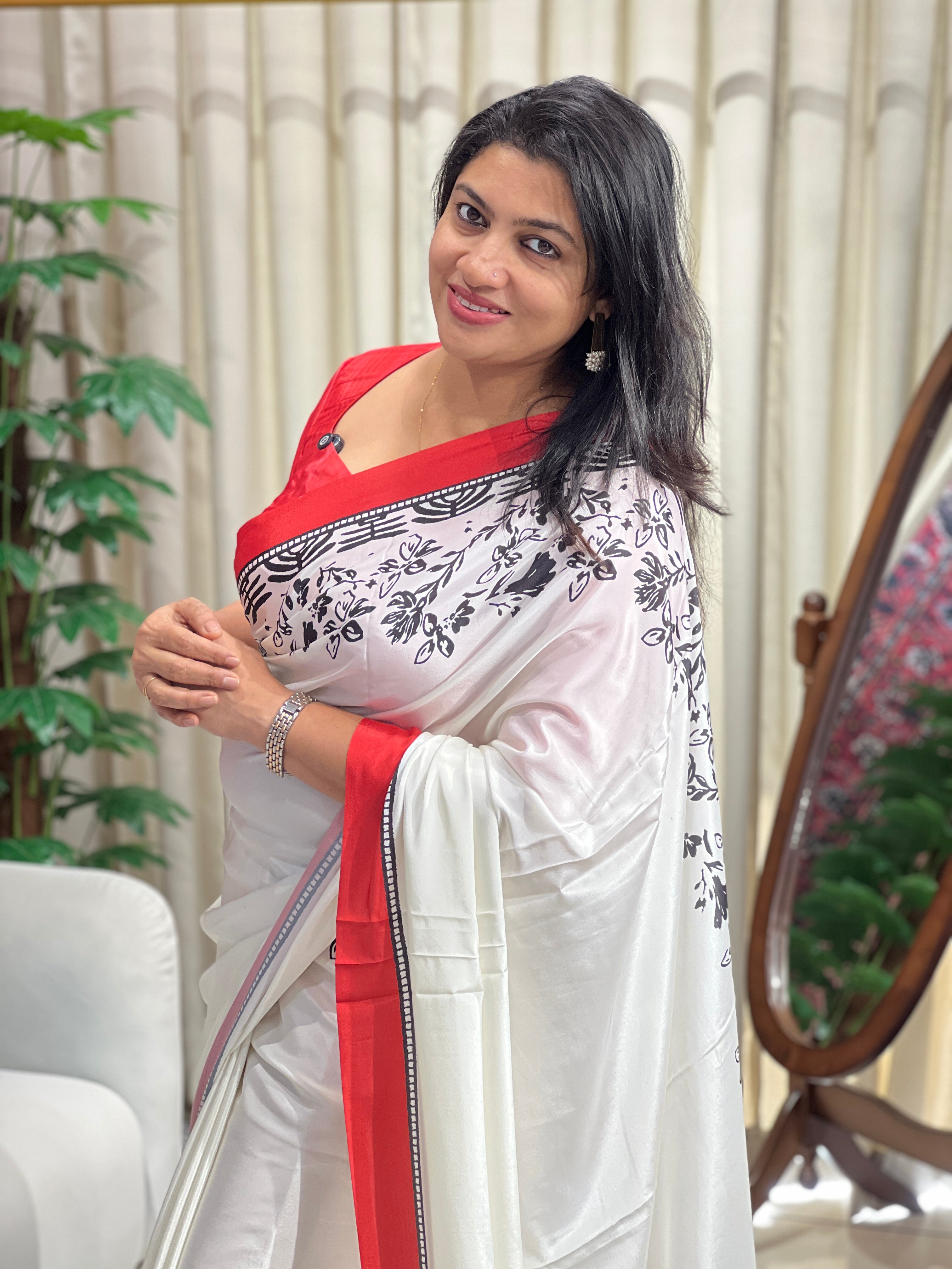 Floral Digital Printed Crepe Silk Saree | HT437