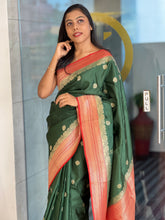 Light Golden Zari Woven Traditional Patterned Banarasi Silk Saree | NN314