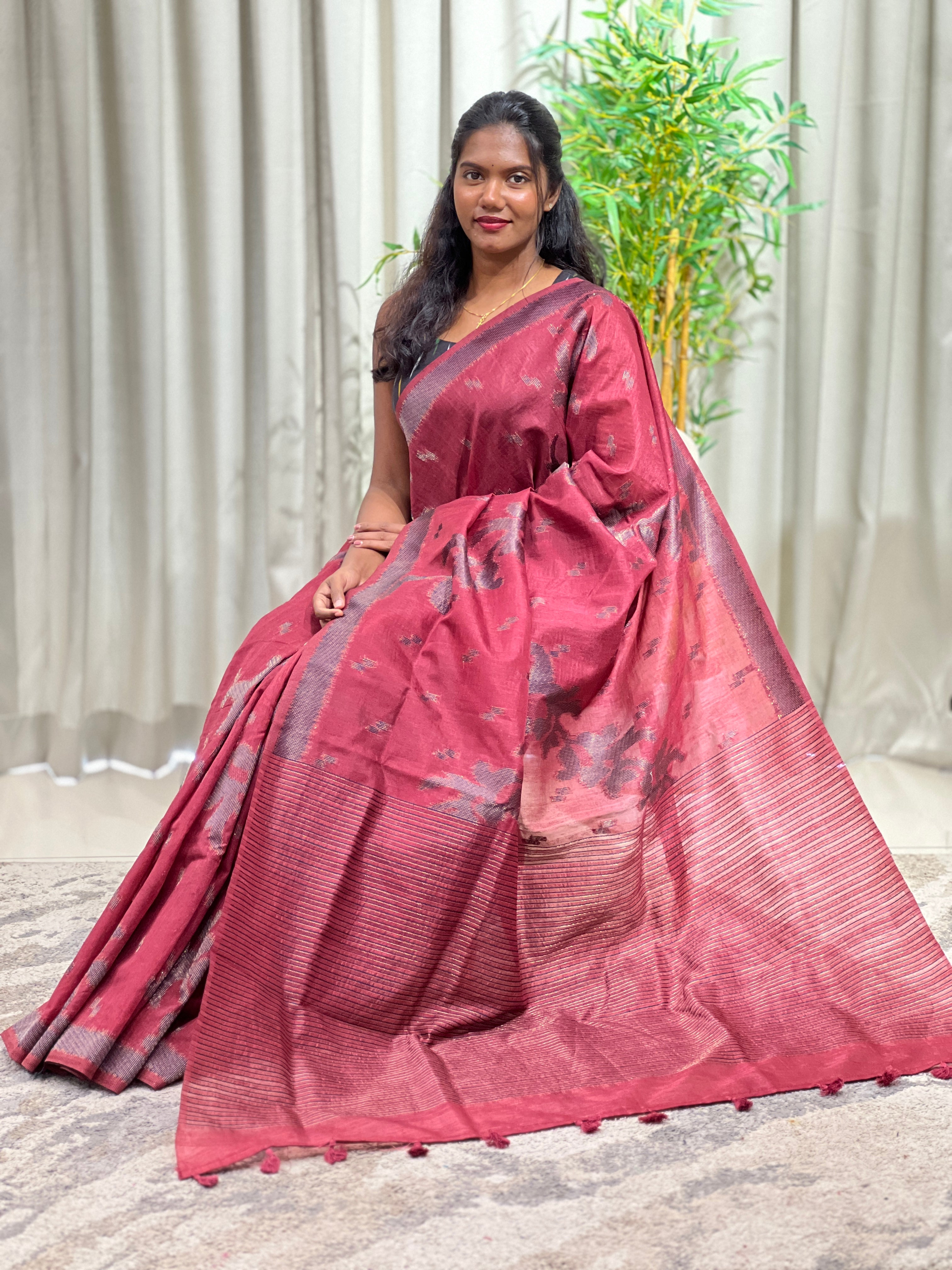 Floral Pattern Semi Jute Saree | YNG1626