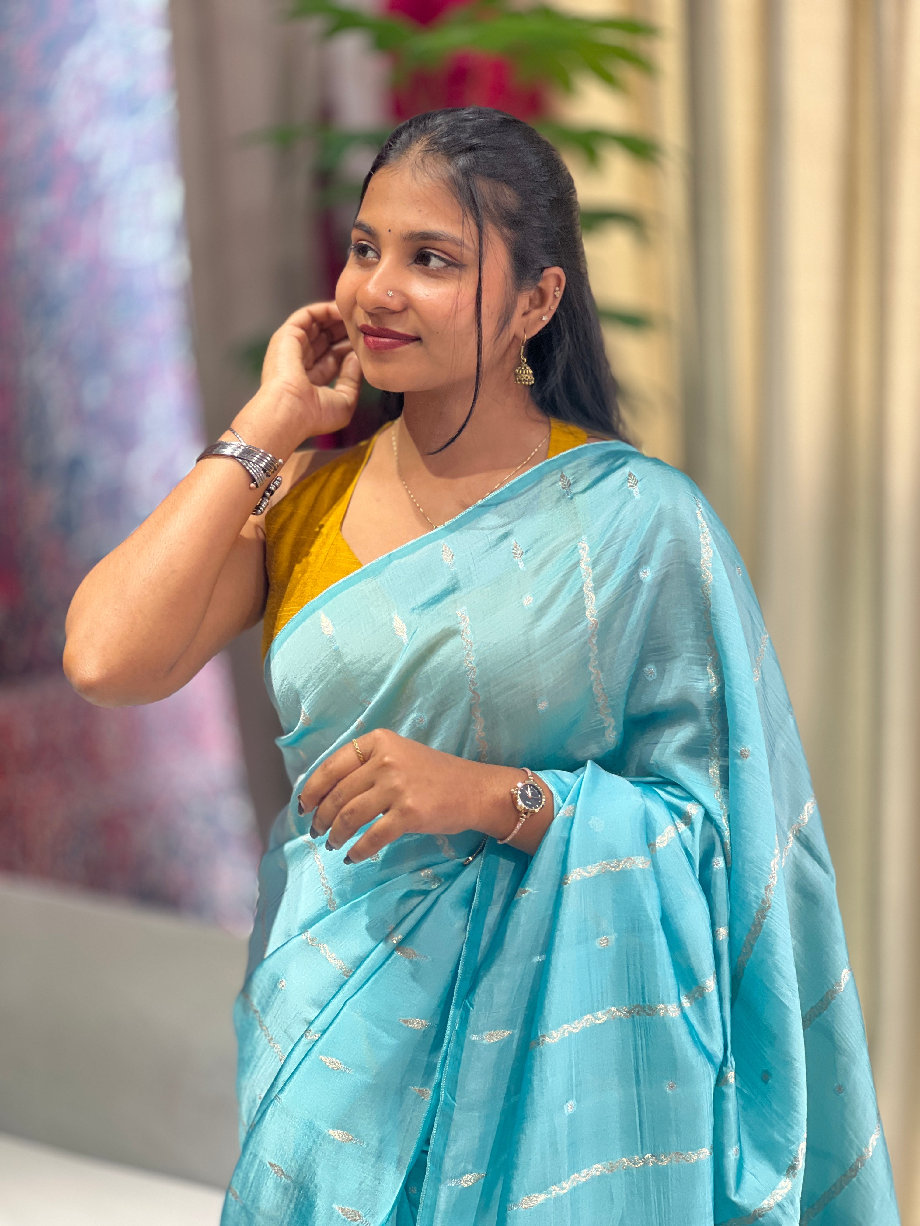 Leaf Patterned Zari Woven Banarasi Saree | NN434