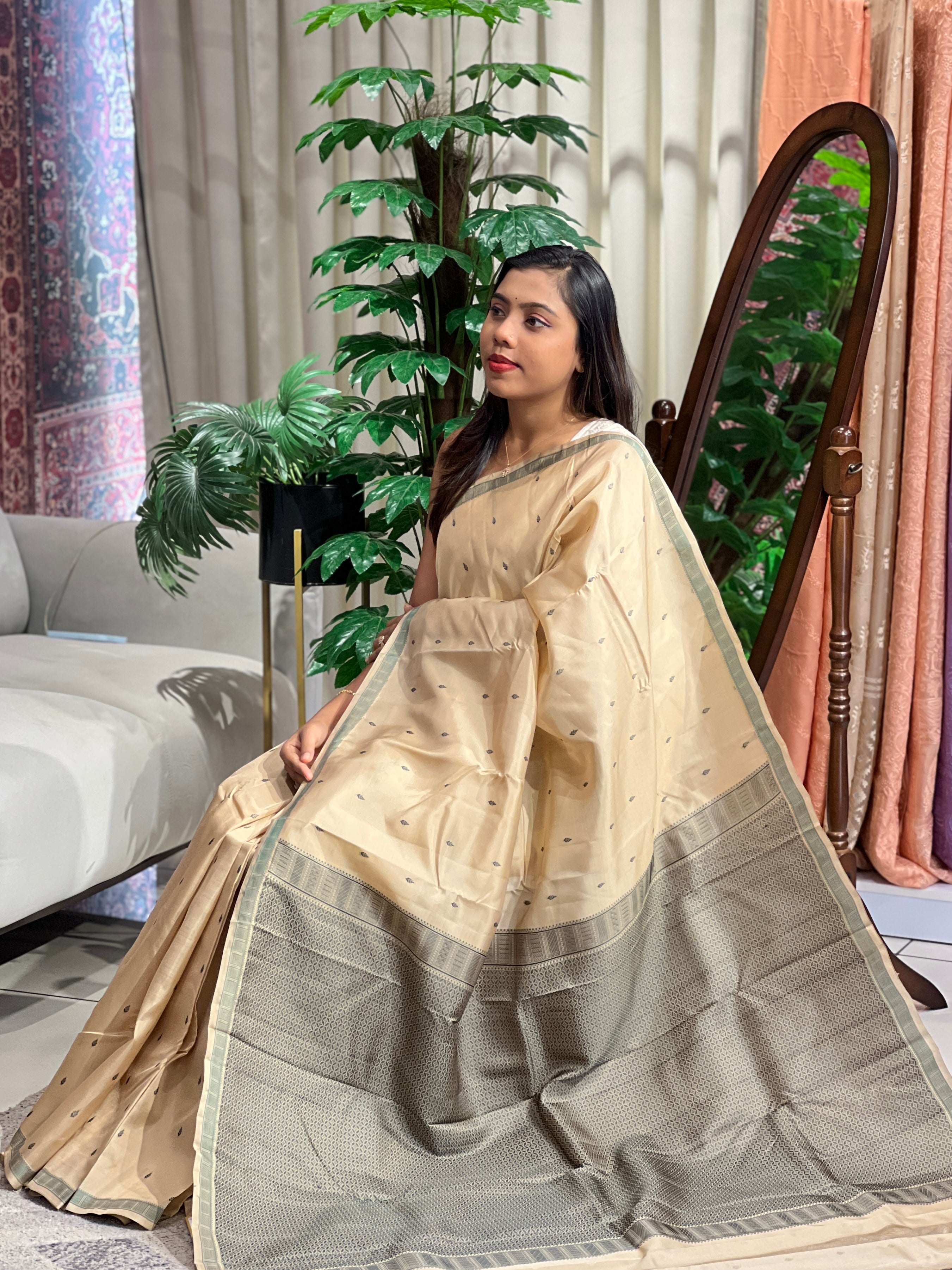 Floral Motifs Soft Silk Saree  | RTD153