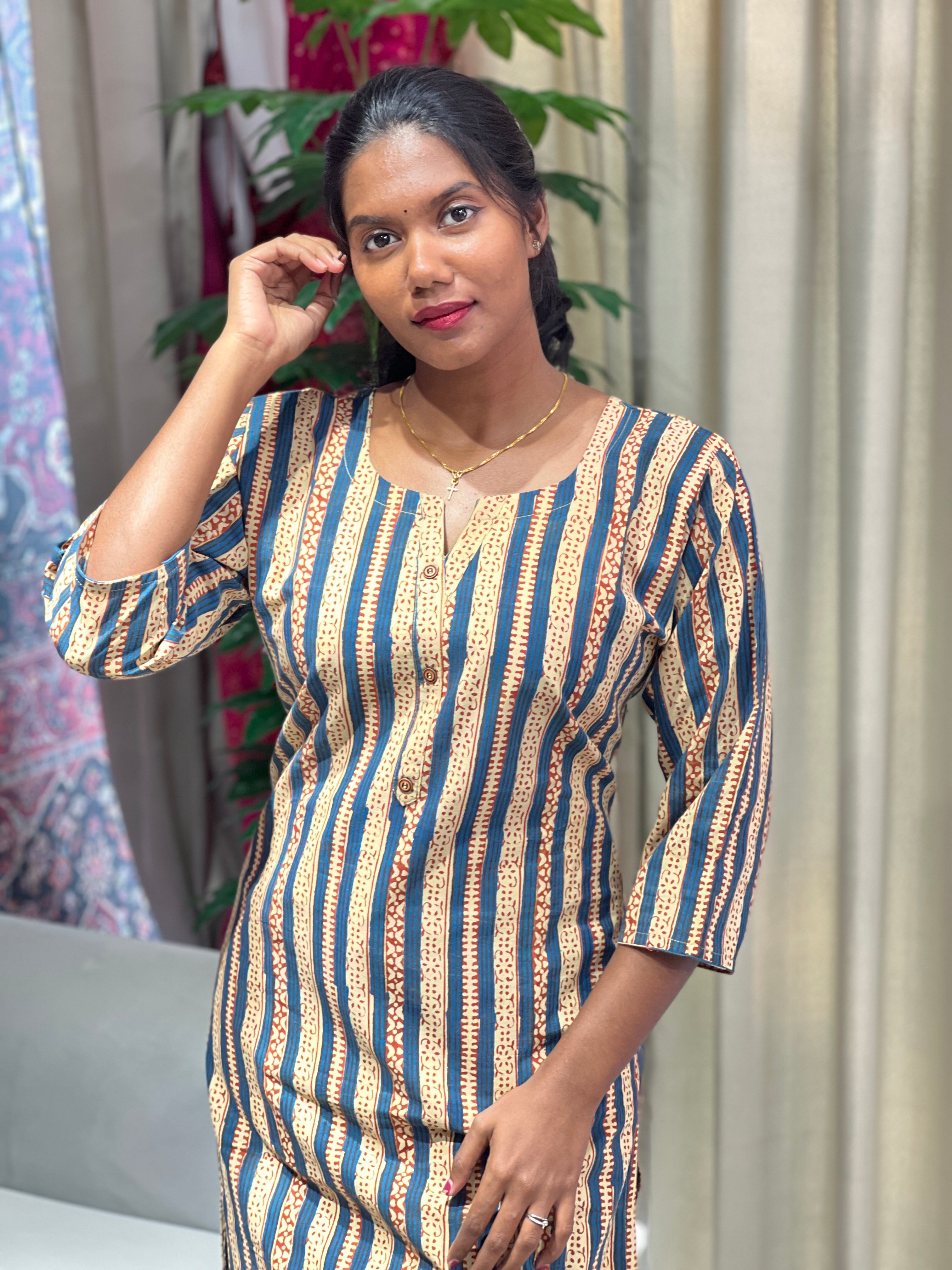 Stripe Print Detailed Cotton Kurta | RMLA194
