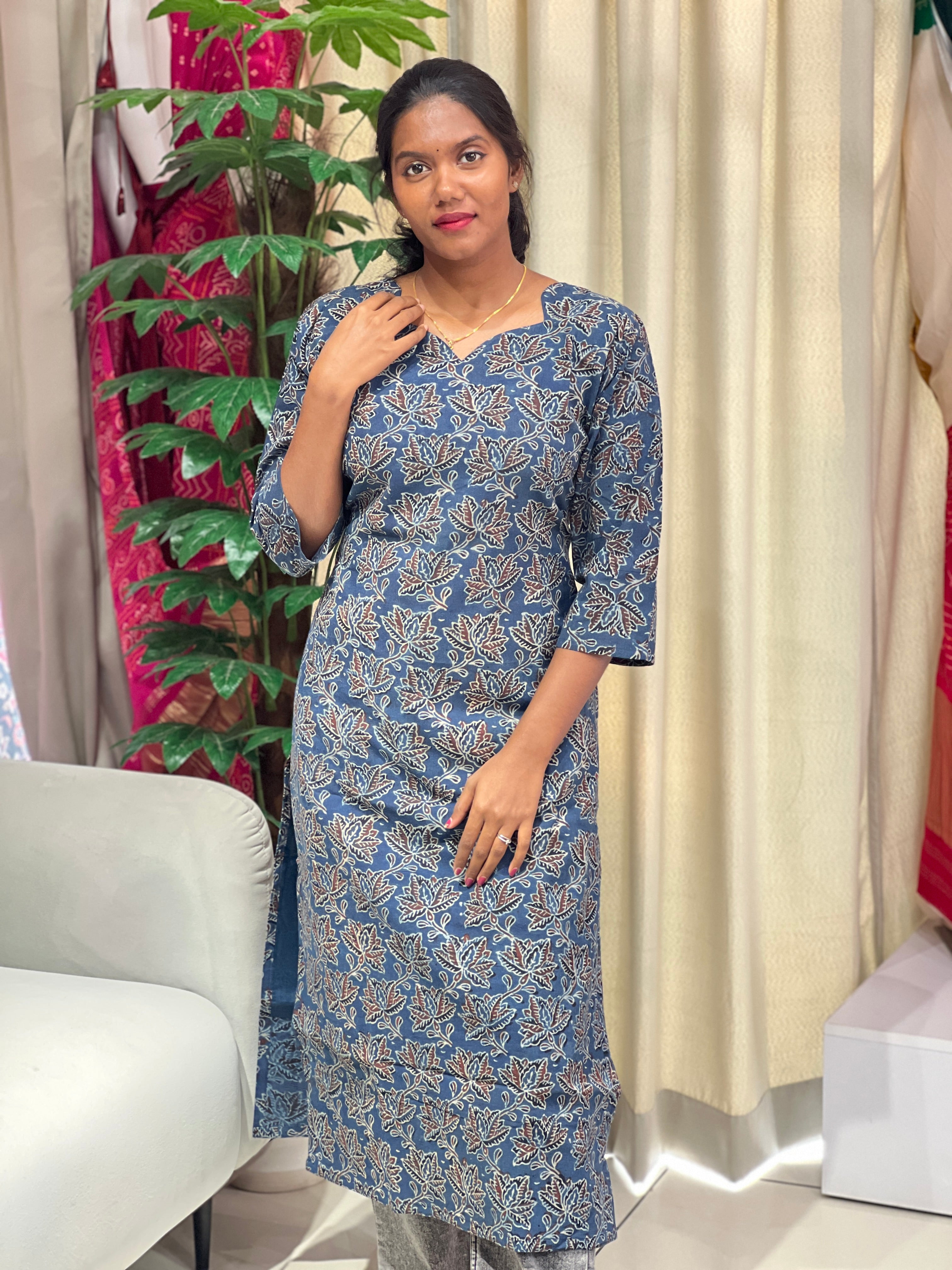 Floral Print Detailed Cotton Kurta | RMLA176