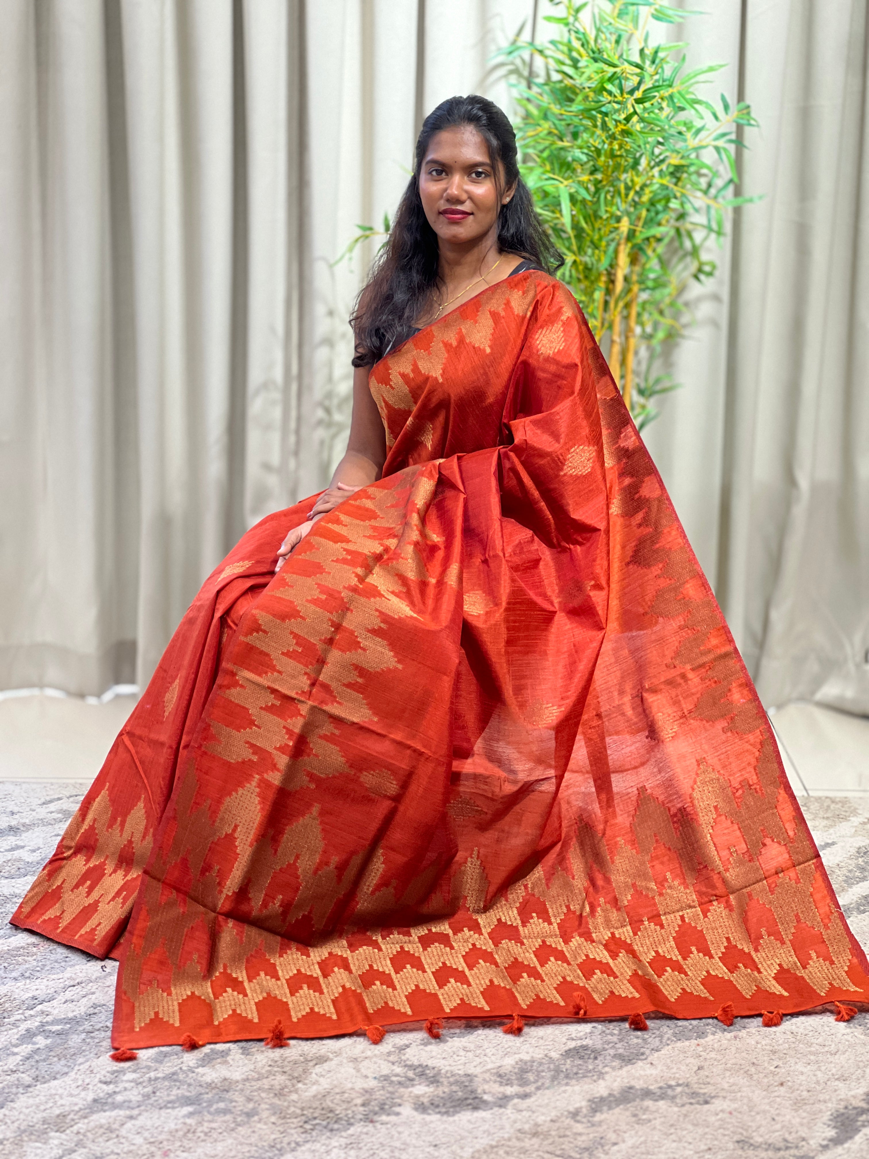 Geometric Wove Pattern Semi Tussar Saree | YNG1611