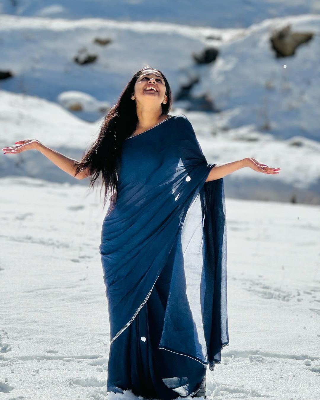 Hand Worked Shimmer Georgette Saree | DN521