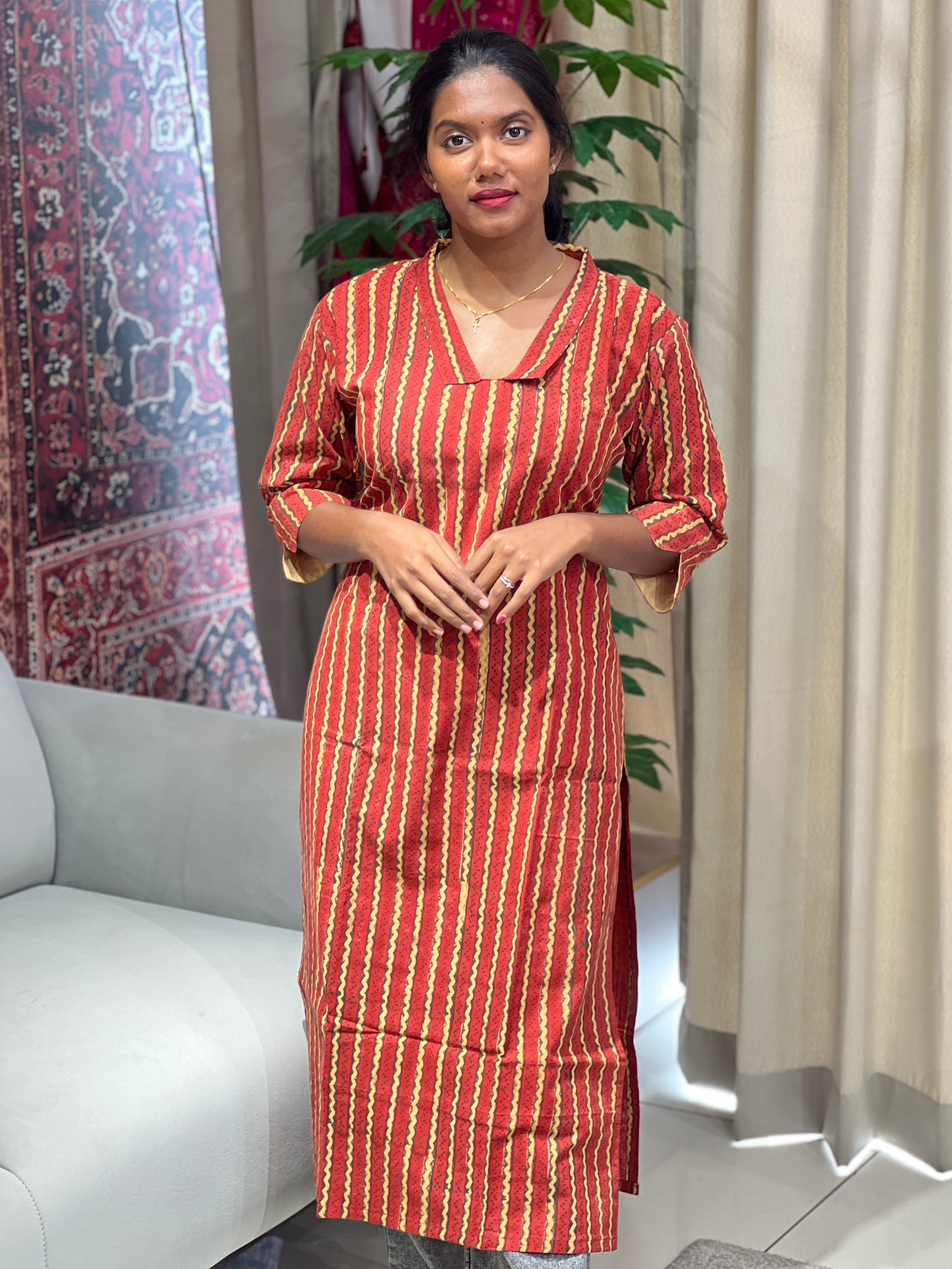 Stripes Zigzag Patterned Cotton Kurta | RMLA173