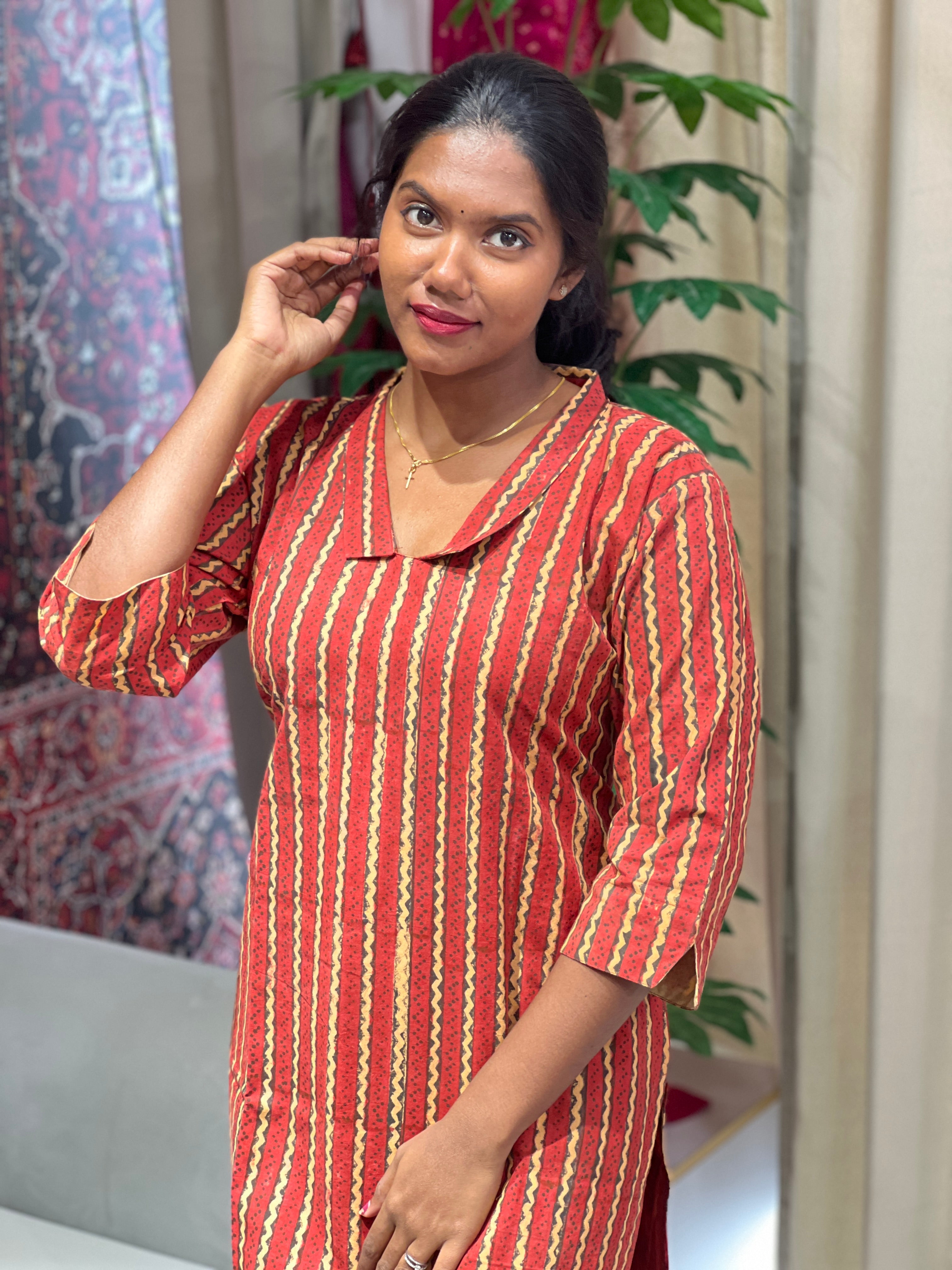 Stripes Zigzag Patterned Cotton Kurta | RMLA173