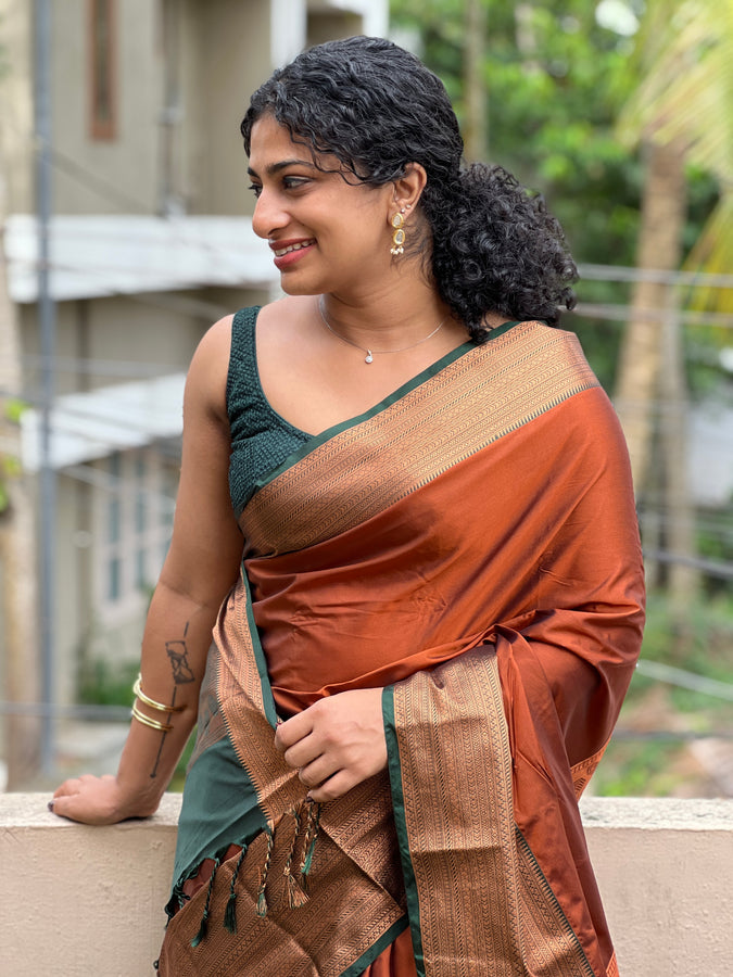 Antique Zari Weaving Border Semi Silk Saree | SKT125
