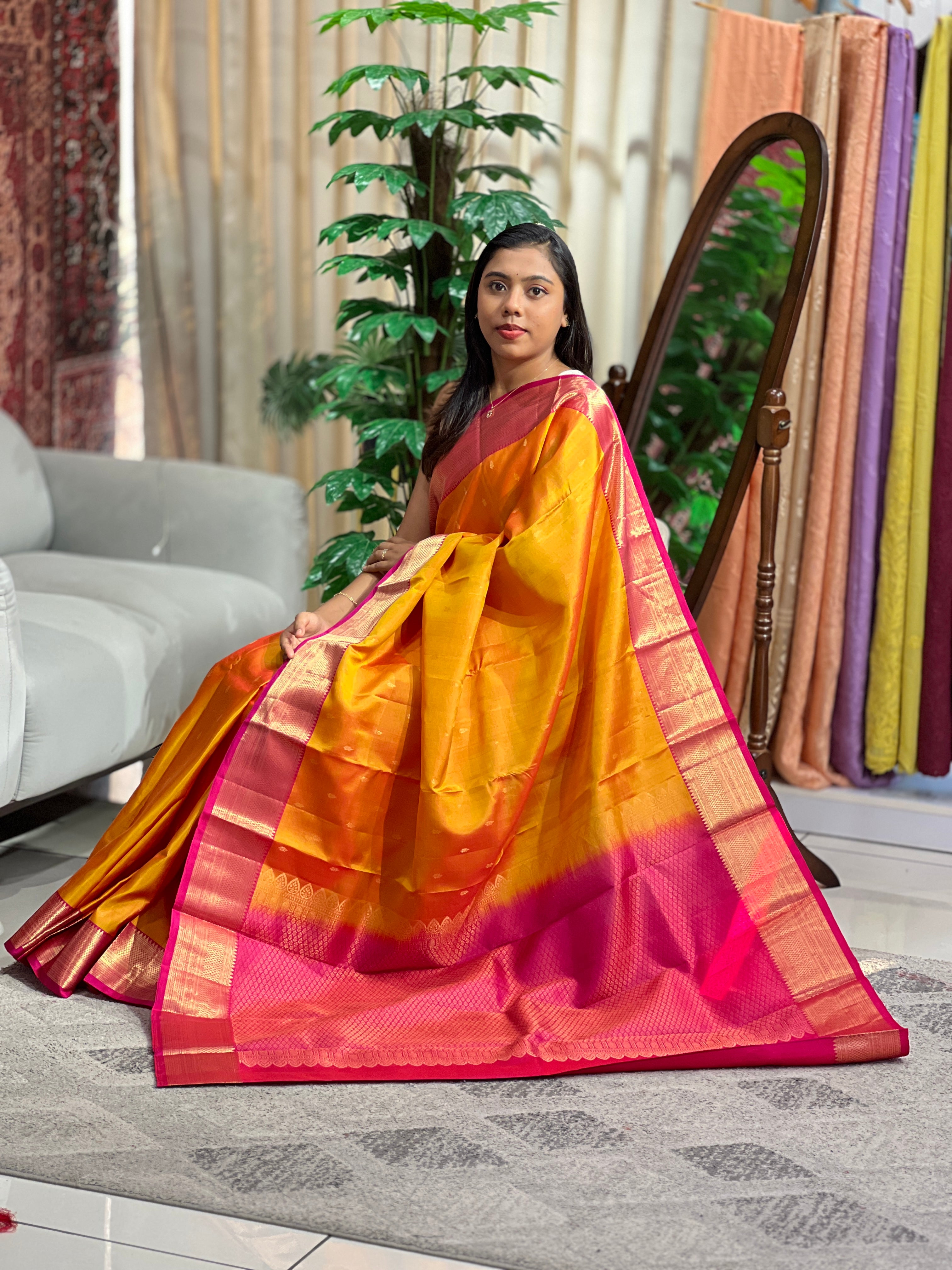 Buta Weaved Handloom Kanchipuram Saree | SIM108
