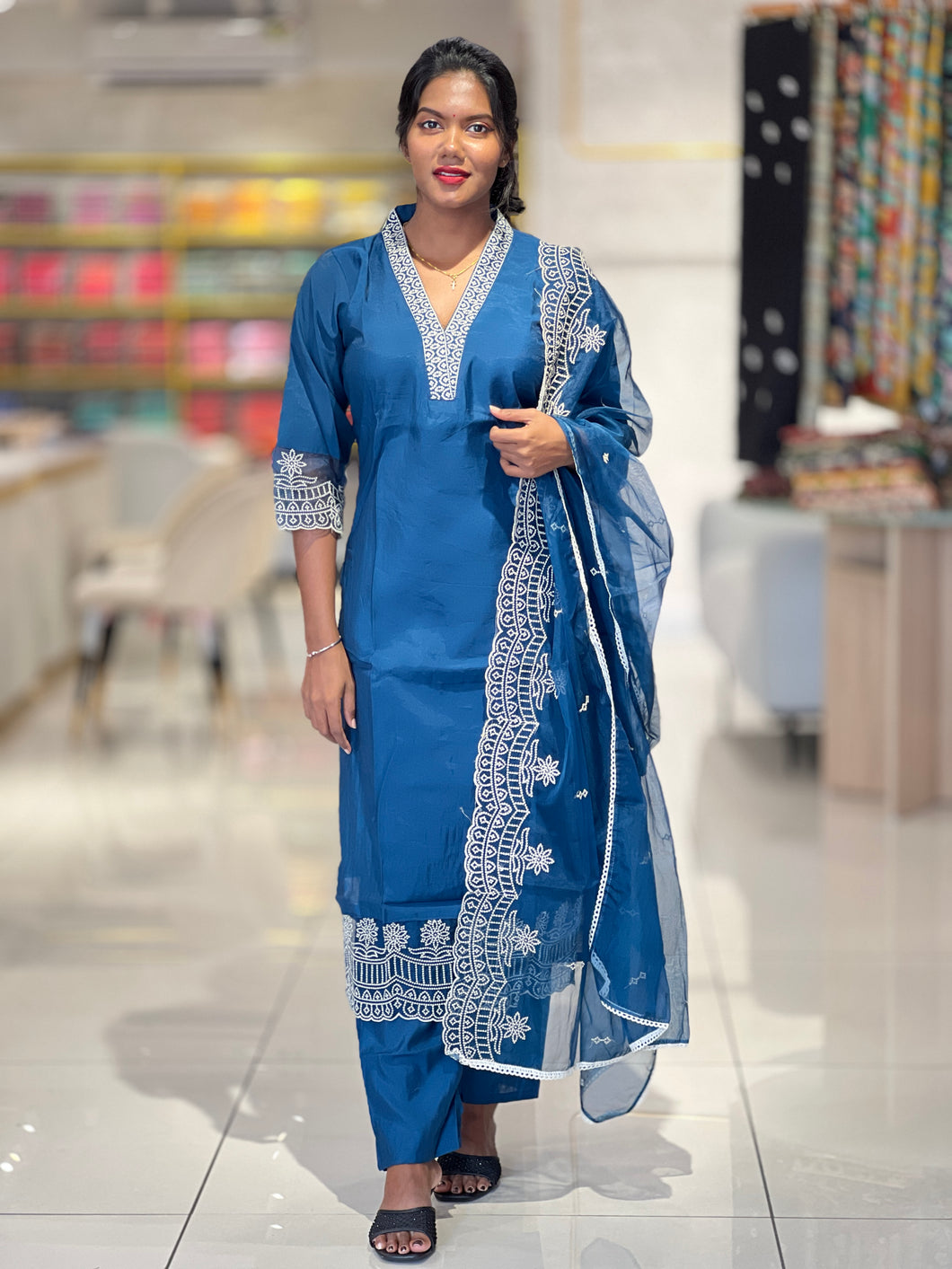 Point Embroidery Muslin Finish Kurta Set | FW321