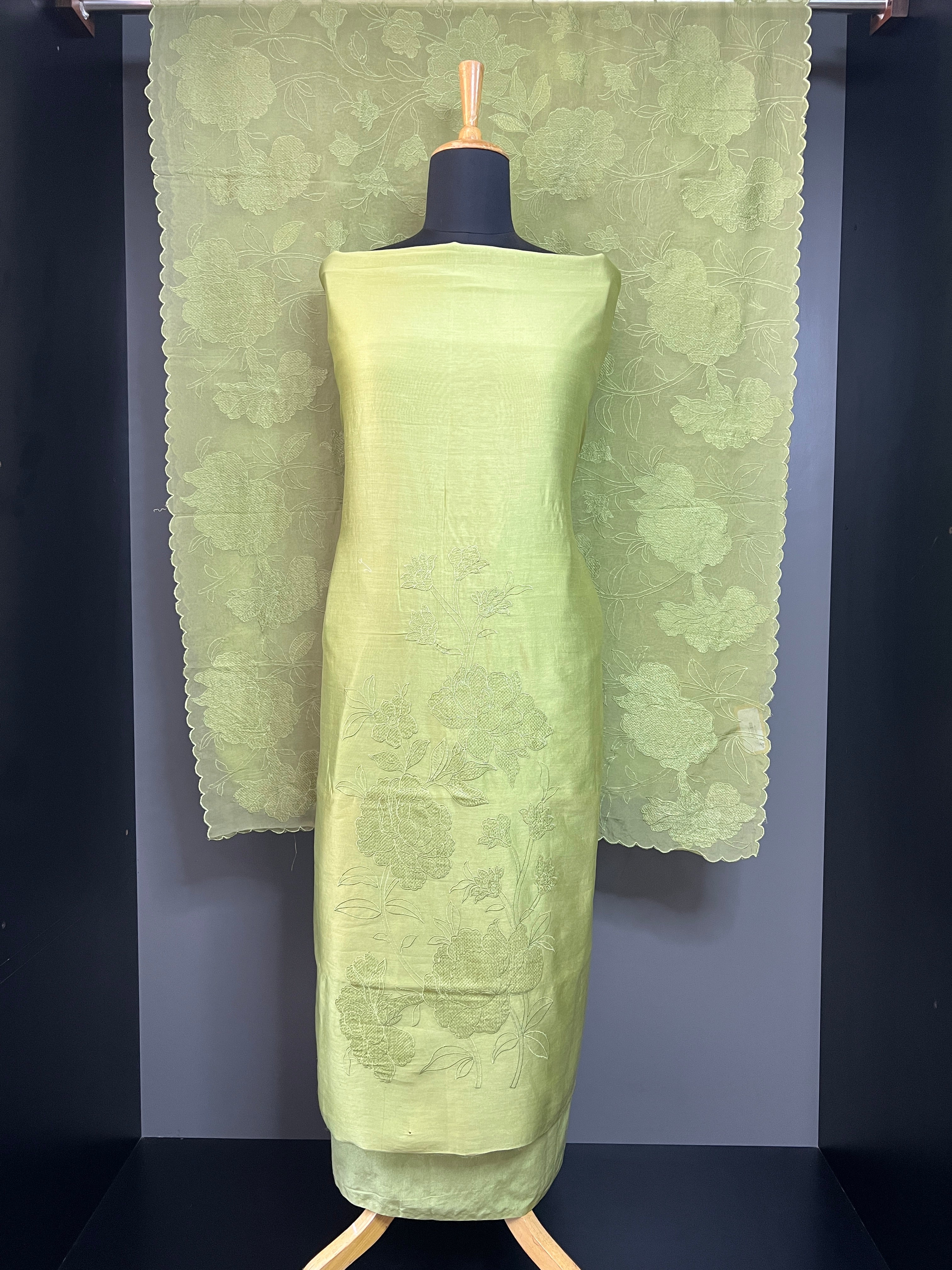 Floral Machine Embroidery Chanderi Salwar Set | MM444