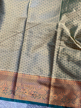 Traditional Zari Woven Jaal Patterned Banarasi Saree | PMC133