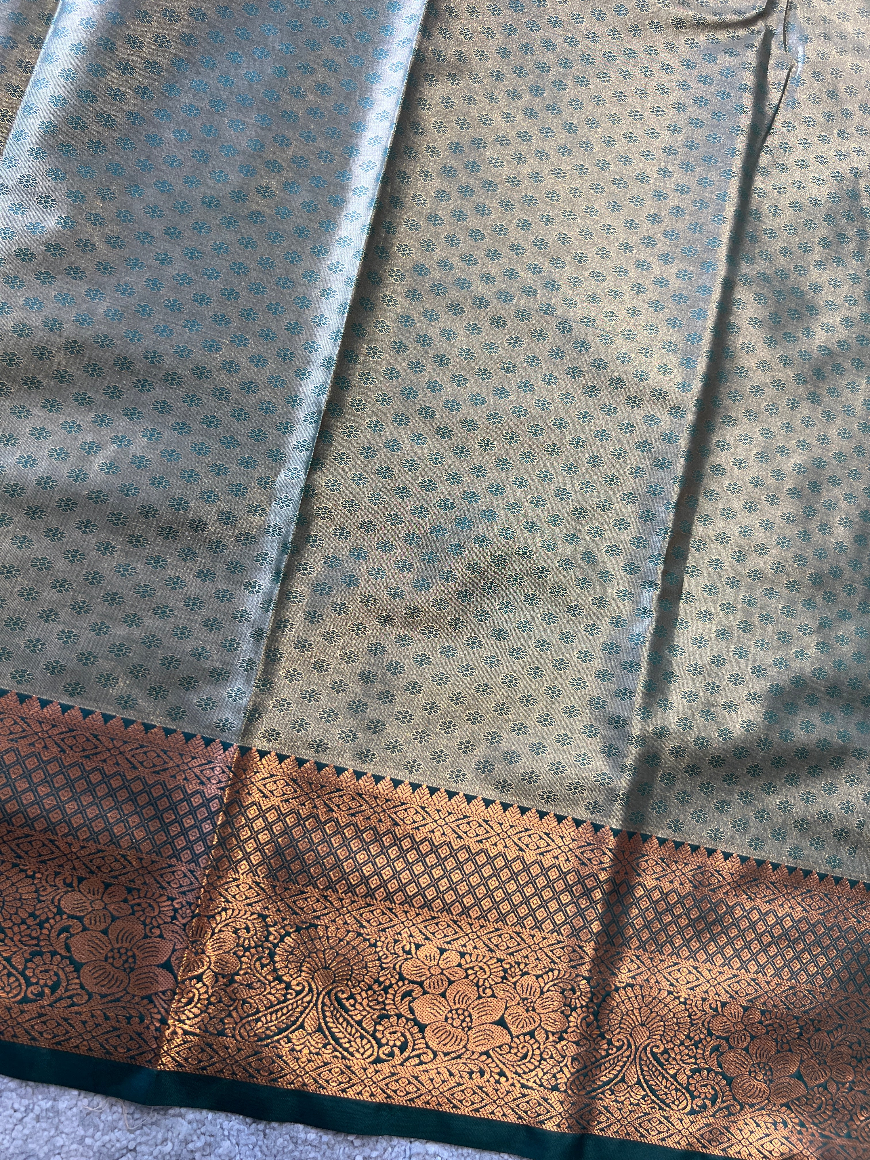 Traditional Zari Woven Jaal Patterned Banarasi Saree | PMC134