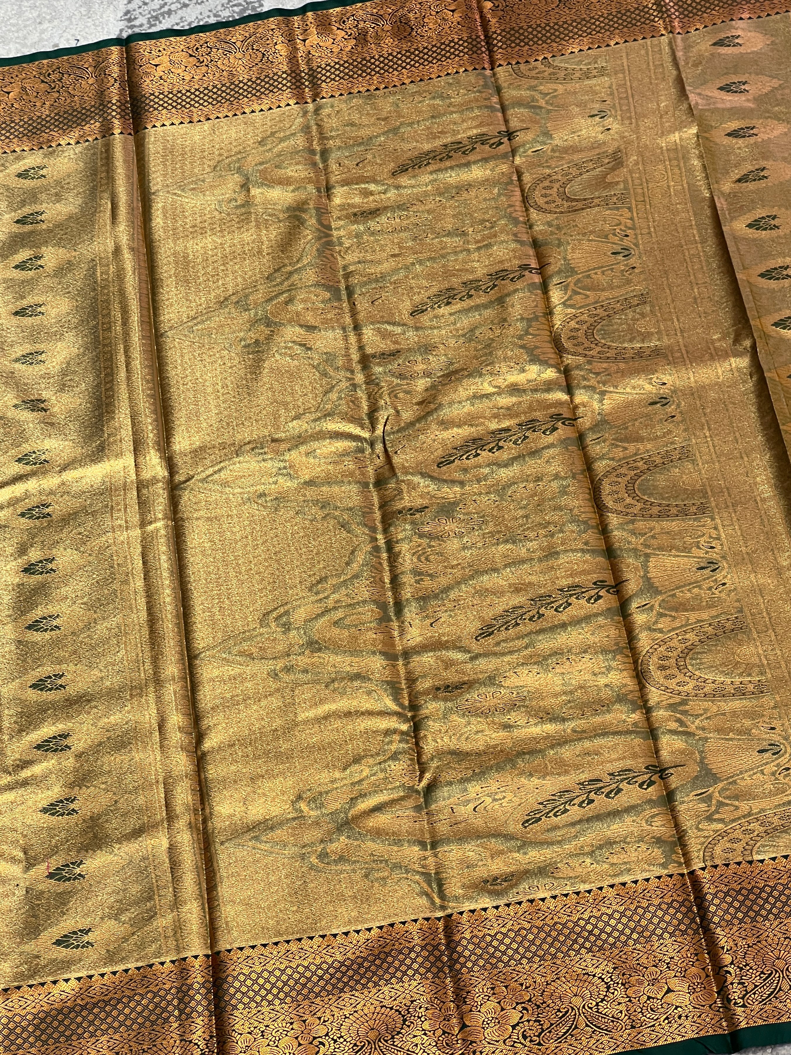 Traditional Zari Woven Jaal Patterned Banarasi Saree | PMC134