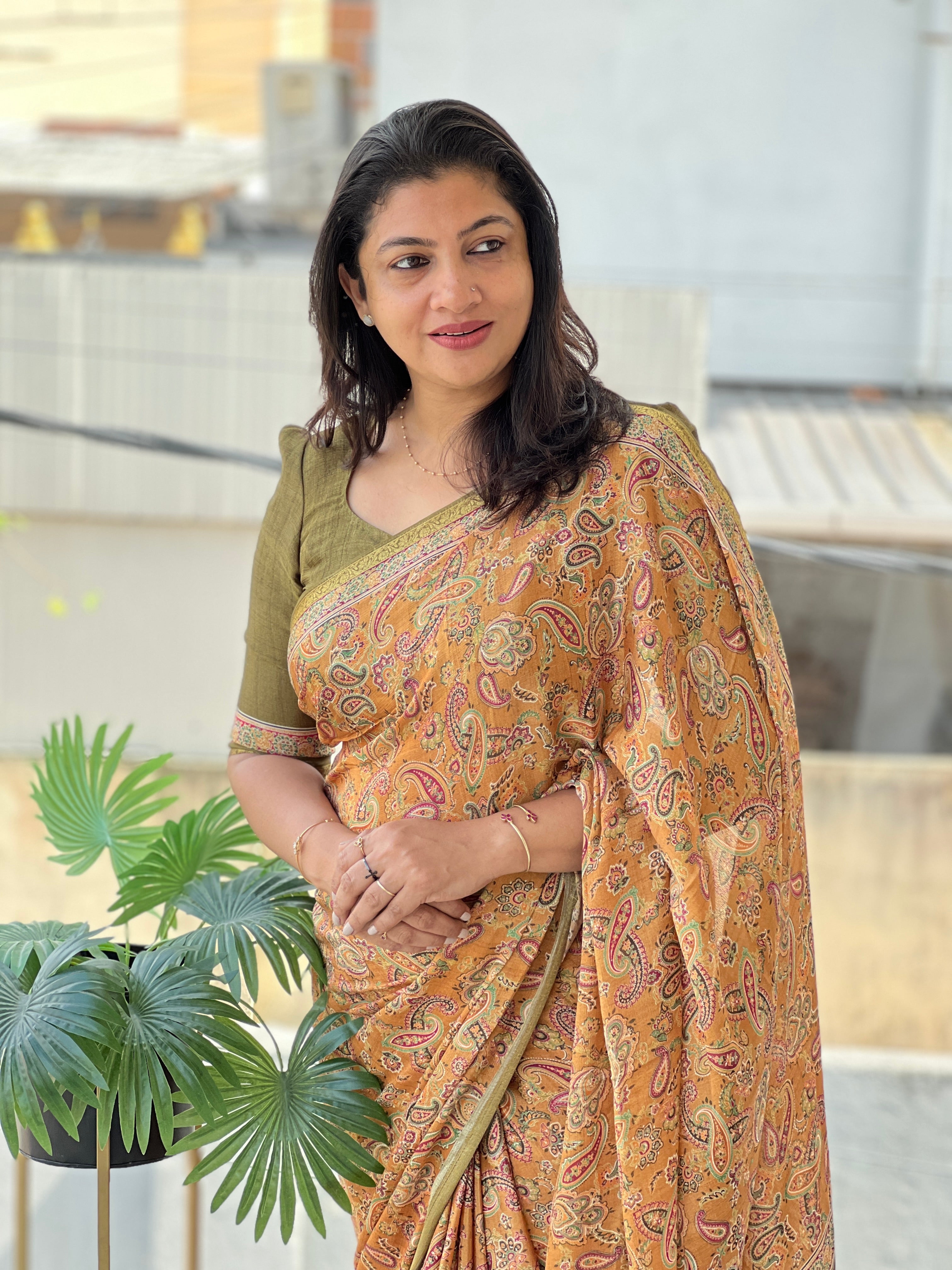 Paisley Printed Chinnon Saree | SSN357