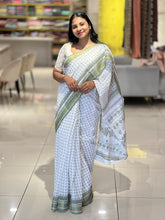 Printed Makki Patterned Cotton Blend Saree | VDA311