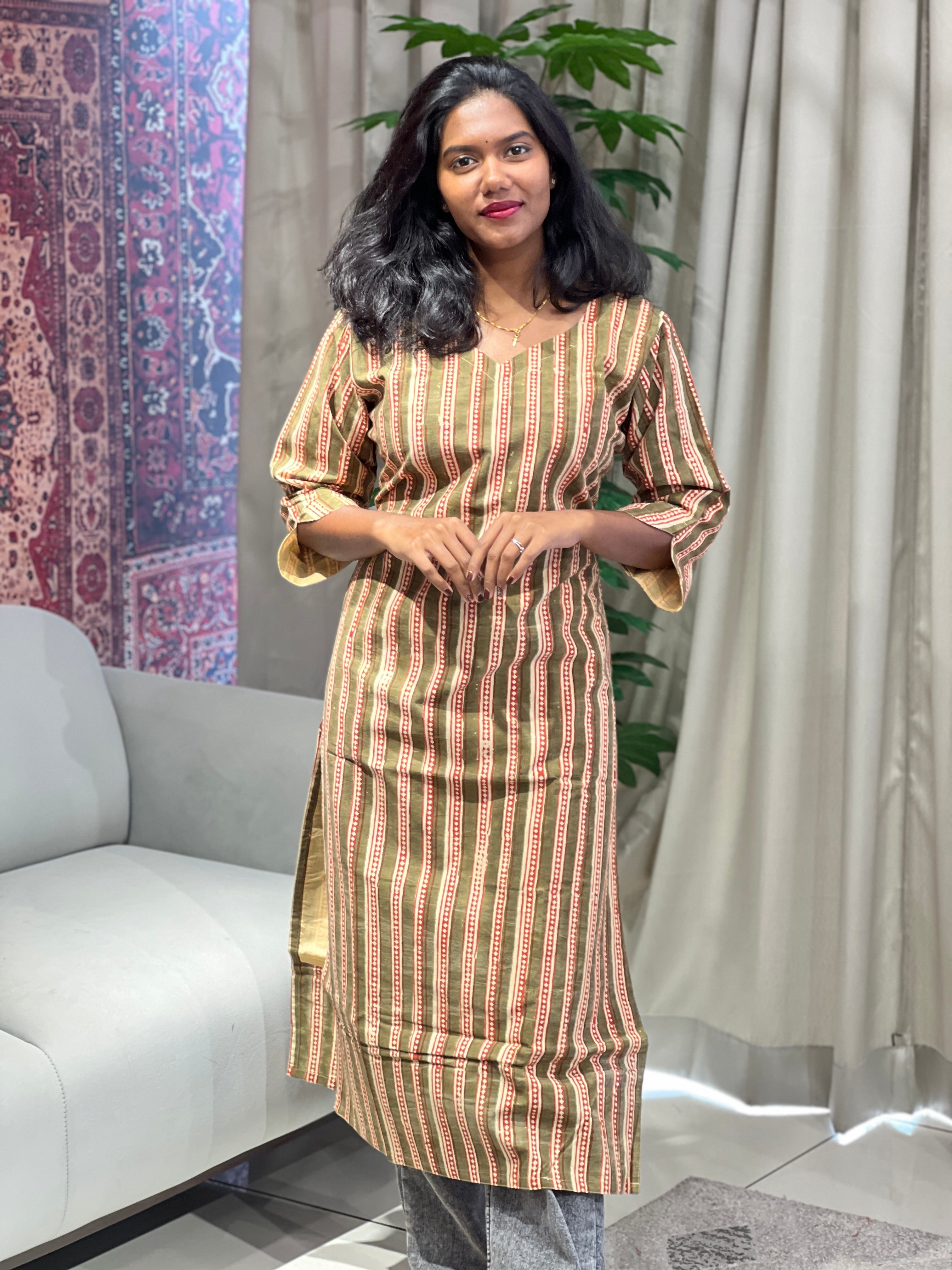 Stripe Print Detailed Cotton Kurta | RMLA164