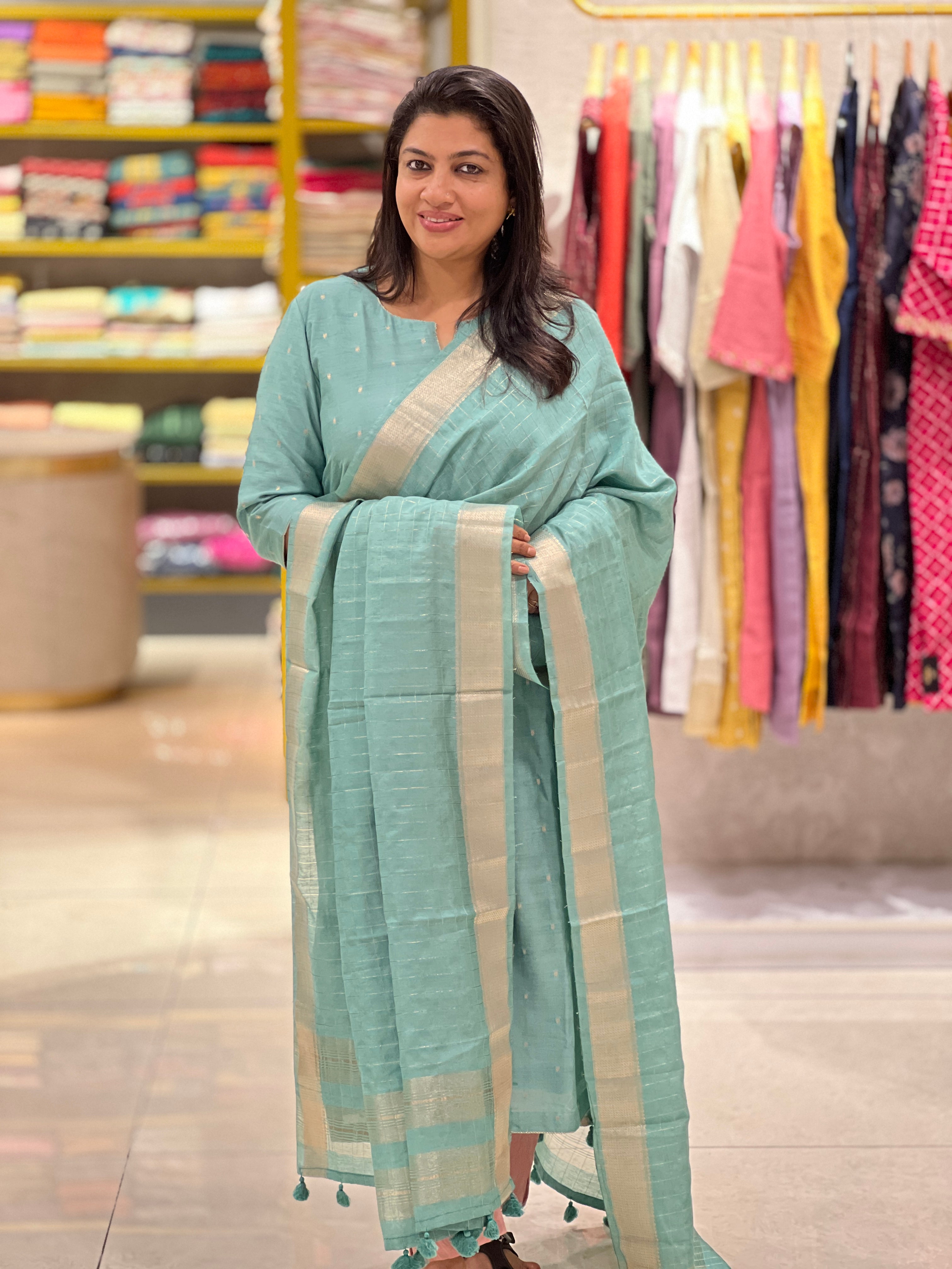 Scattered Buta Detailed Chanderi Finish Kurta Set | YNG1157
