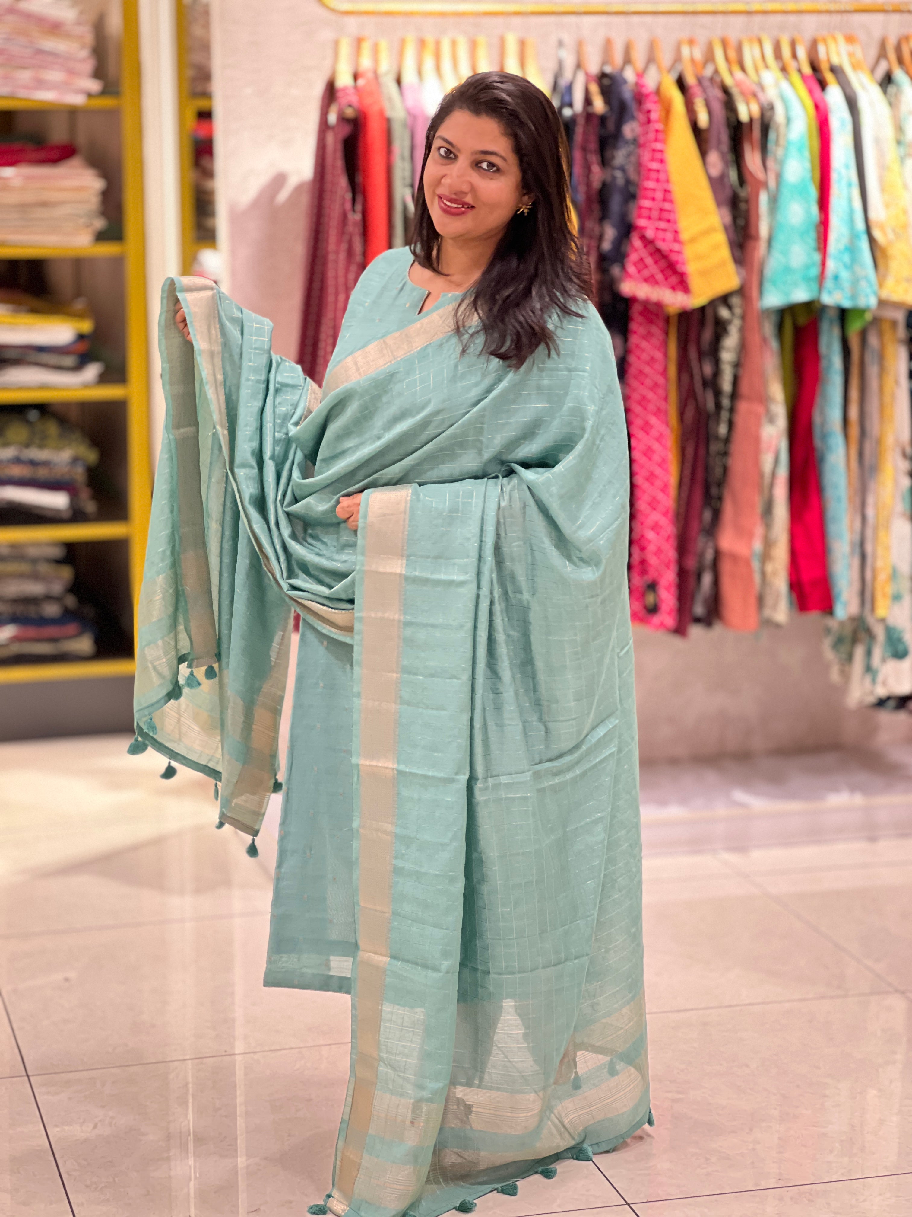 Scattered Buta Detailed Chanderi Finish Kurta Set | YNG1157