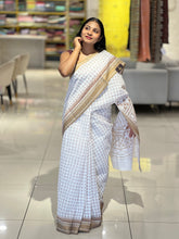 Printed Makki Patterned Cotton Blend Saree | VDA312