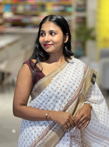 Printed Makki Patterned Cotton Blend Saree | VDA312