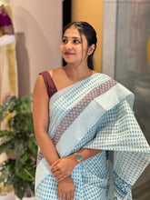 Printed Makki Patterned Cotton Blend Saree | VDA222