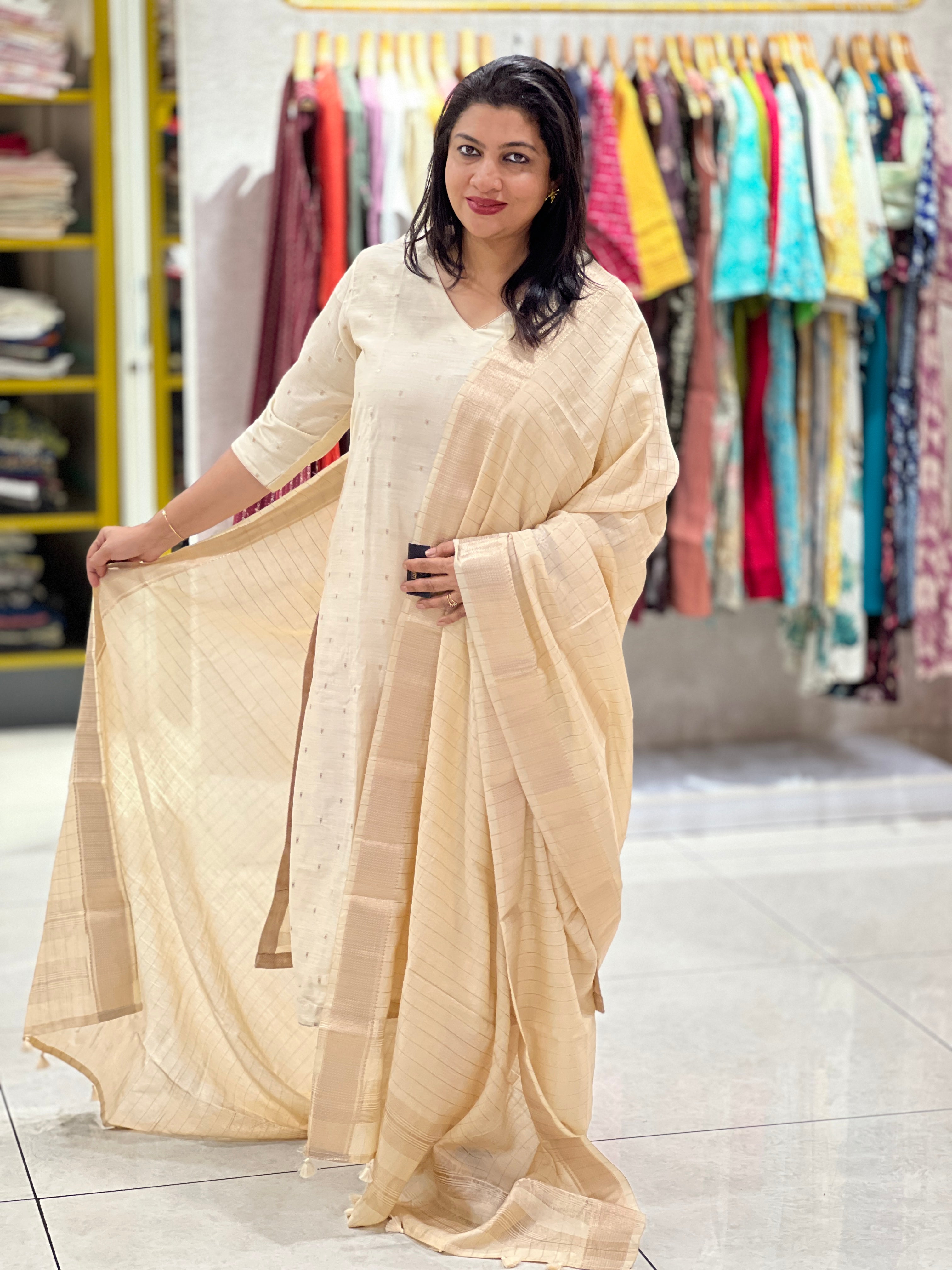 Banarasi Butta Detailed Chanderi Finish Kurta Set | YNG1152