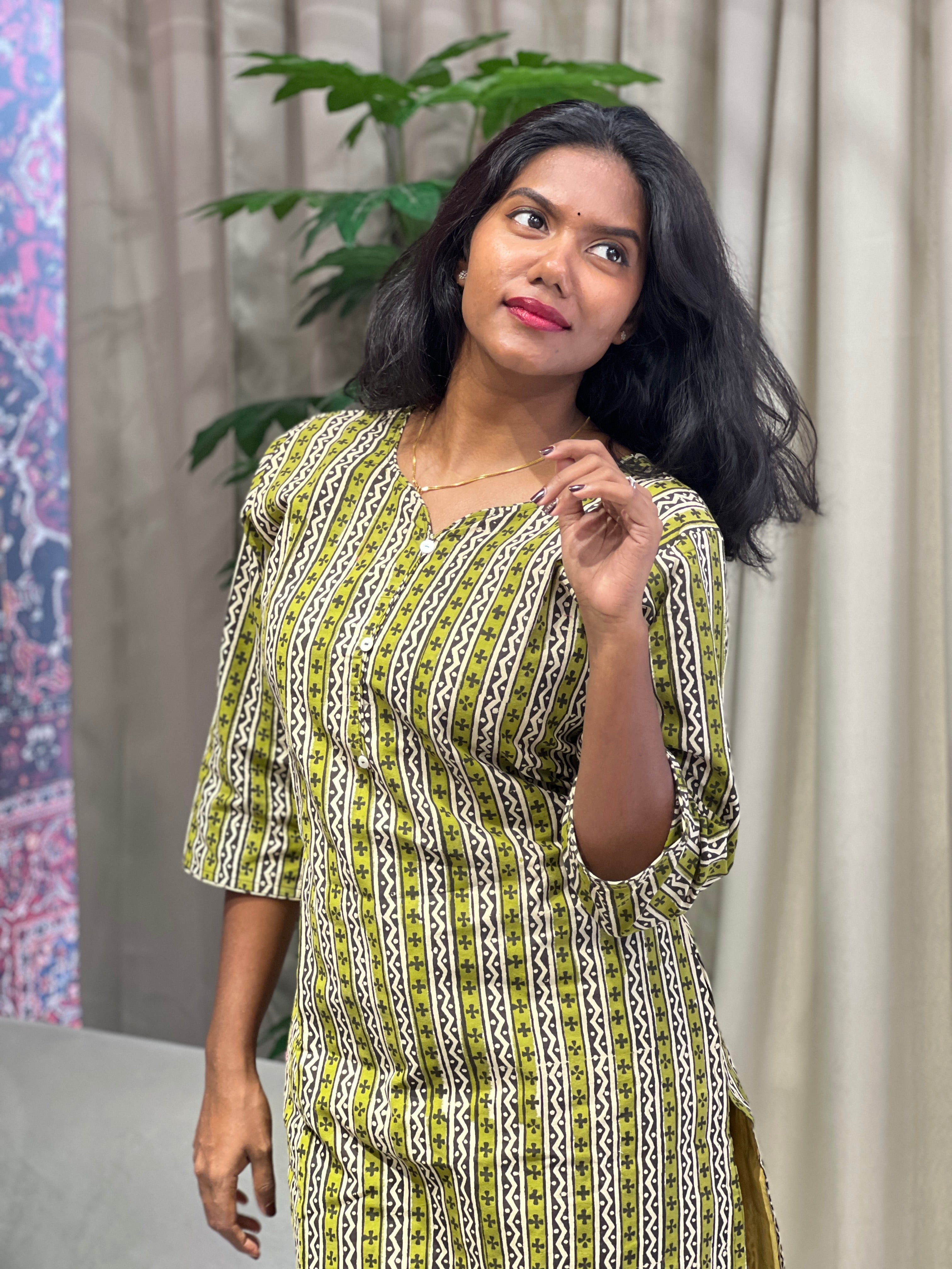 Stripe With Zigzag Pattern Cotton Kurta | RMLA249