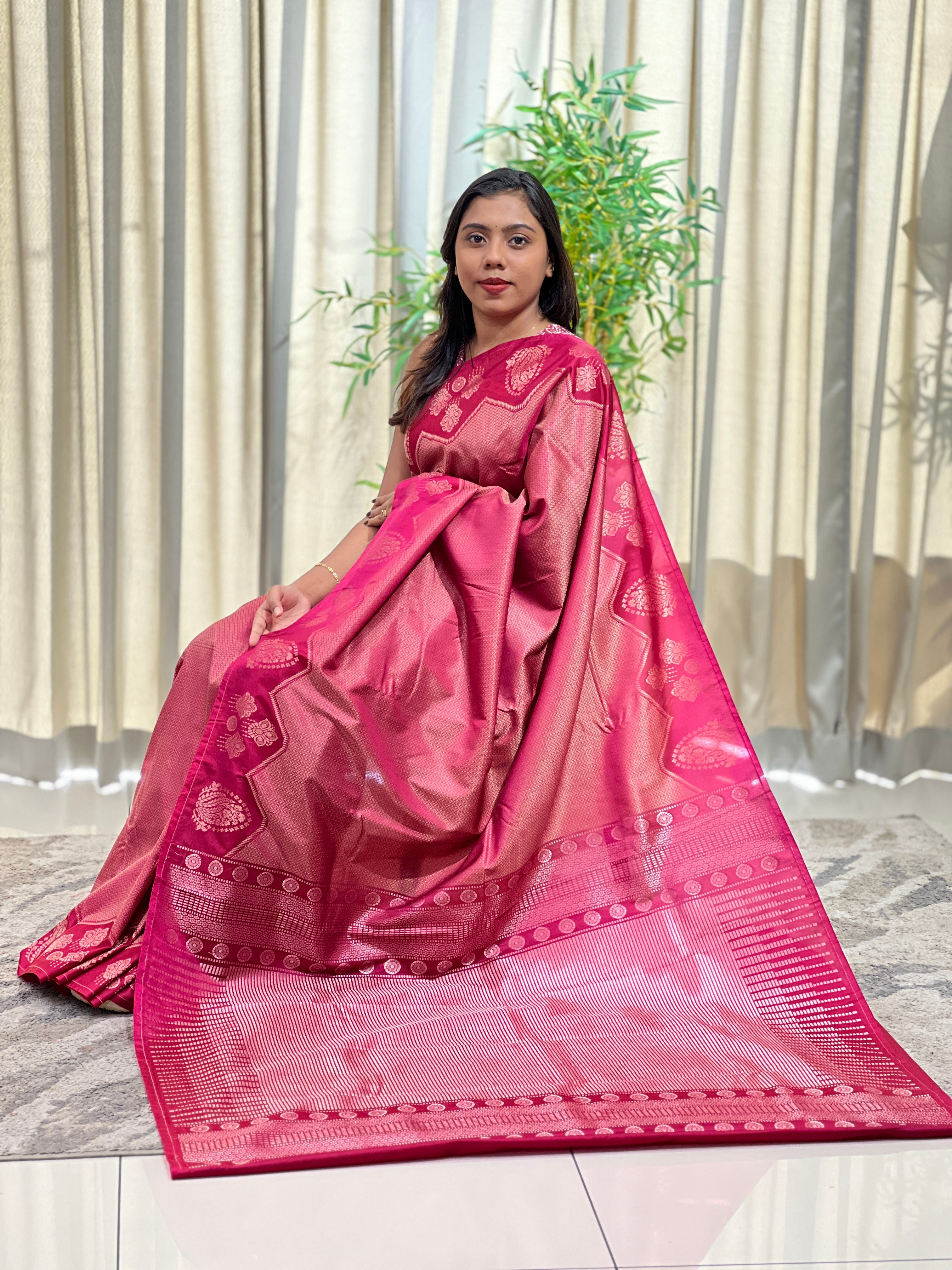 Thread Woven Pattern Soft Silk Saree | RVS289
