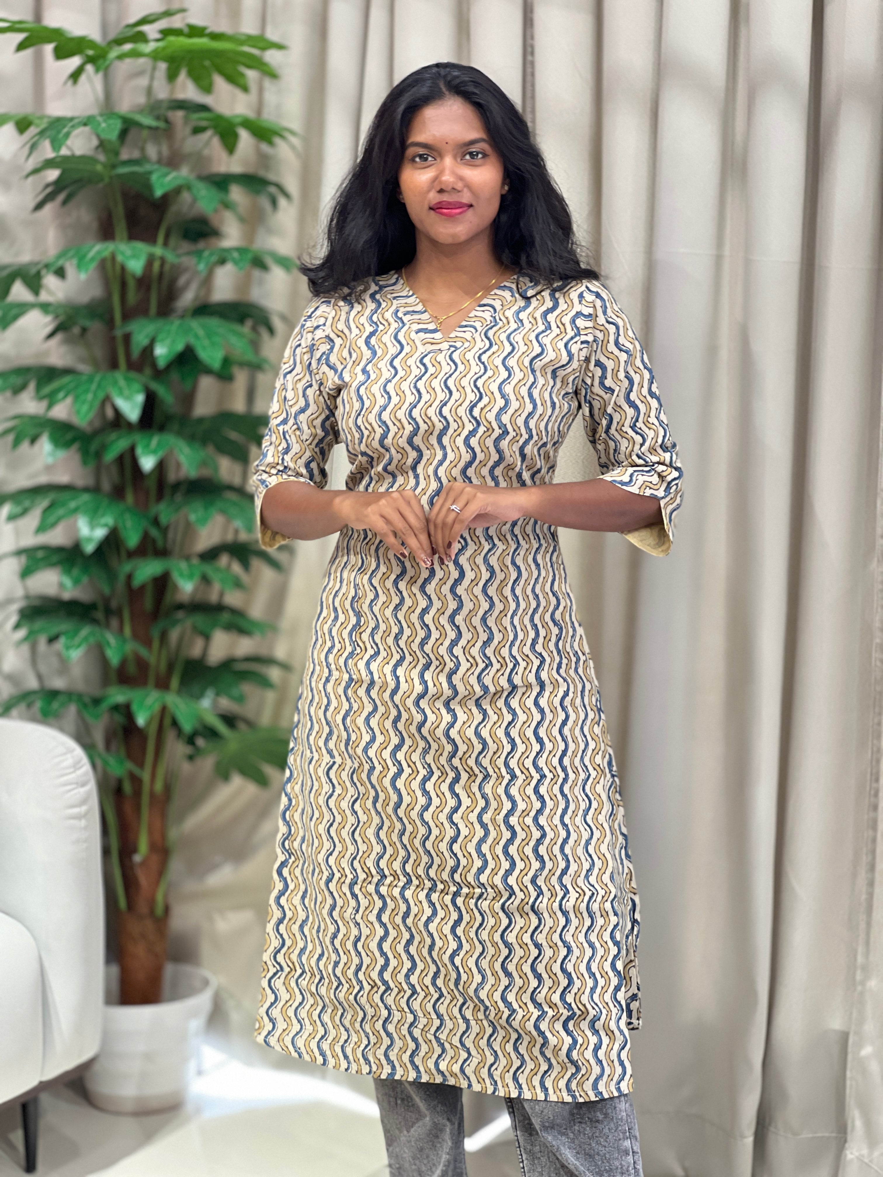 Waving Pattern Cotton Kurta | RMLA238